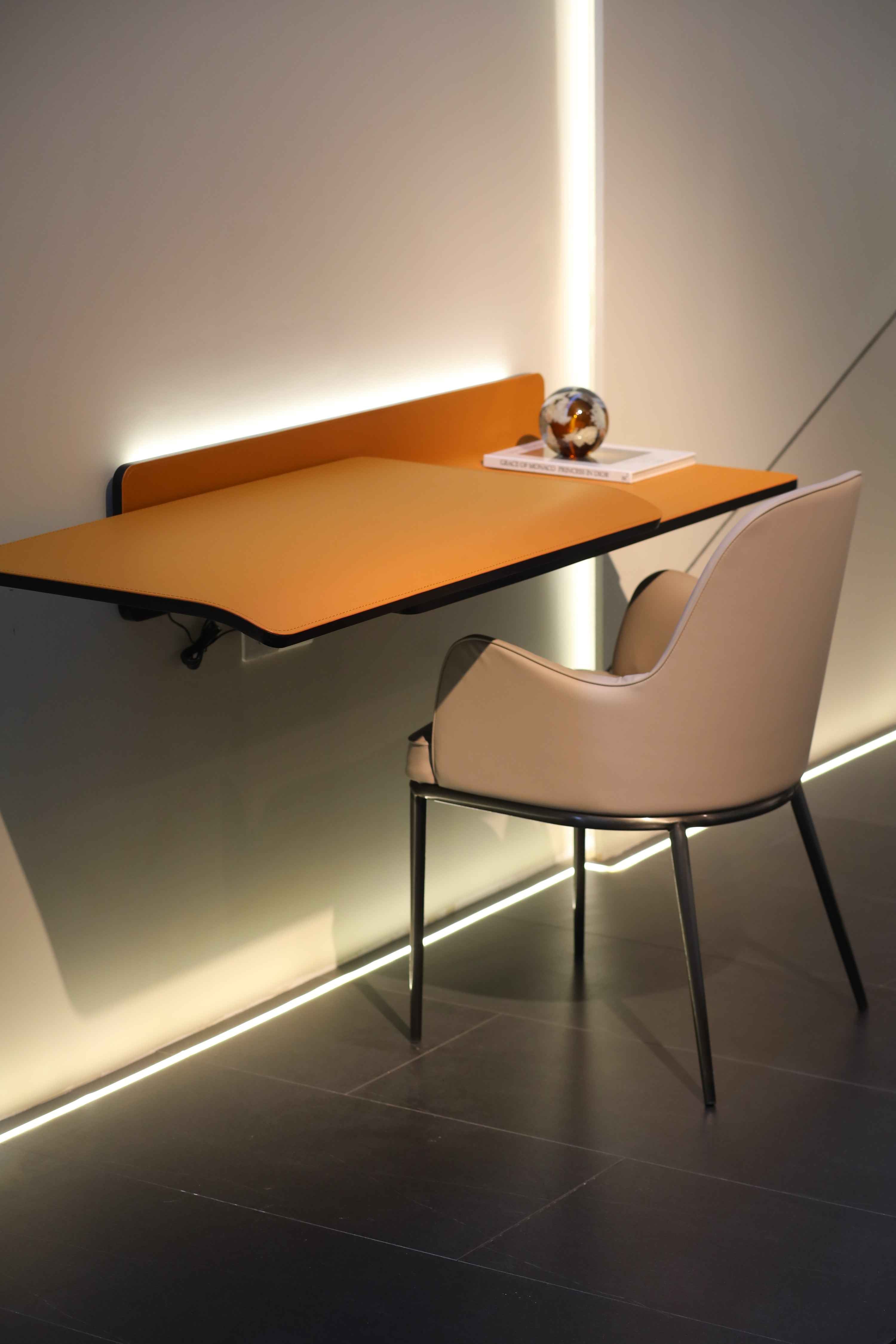 HM3-2313-1 Multifunctional table