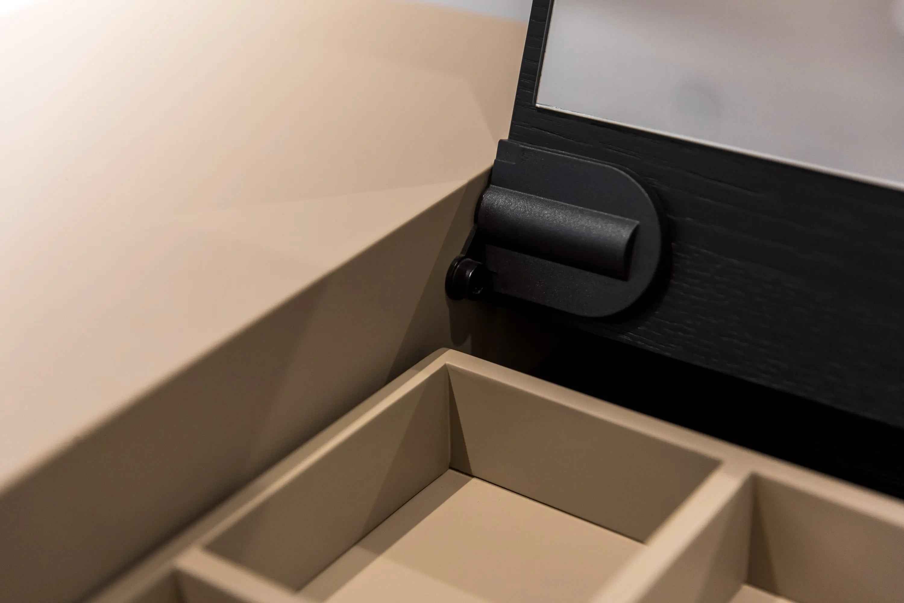 HM5-1676-1 DRESSING TABLE - Stylish and Functional Dressing Table HM5-1676-1