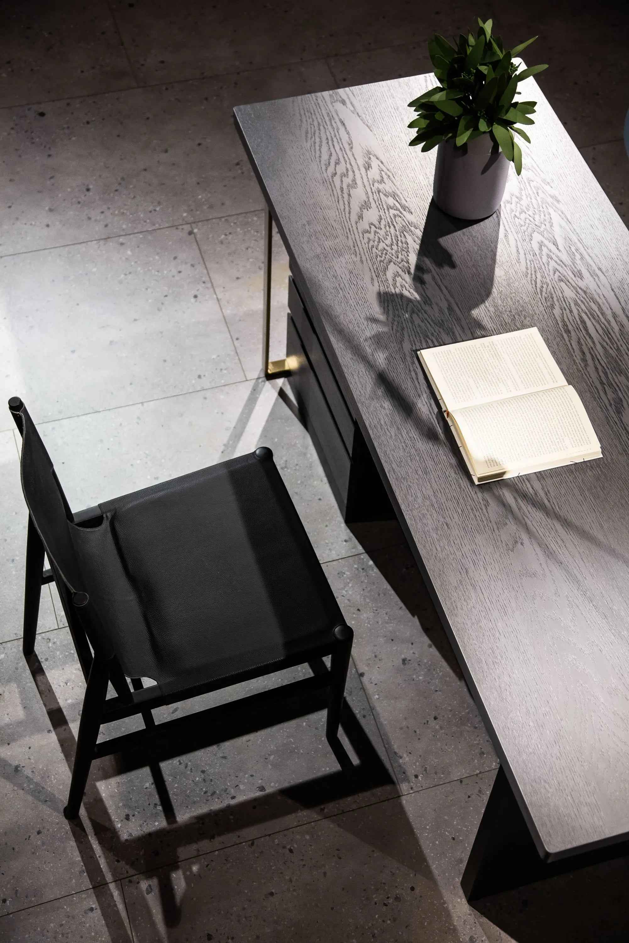 Bookcase Desk HS-1801-2: Stylish and Functional Storage Solution