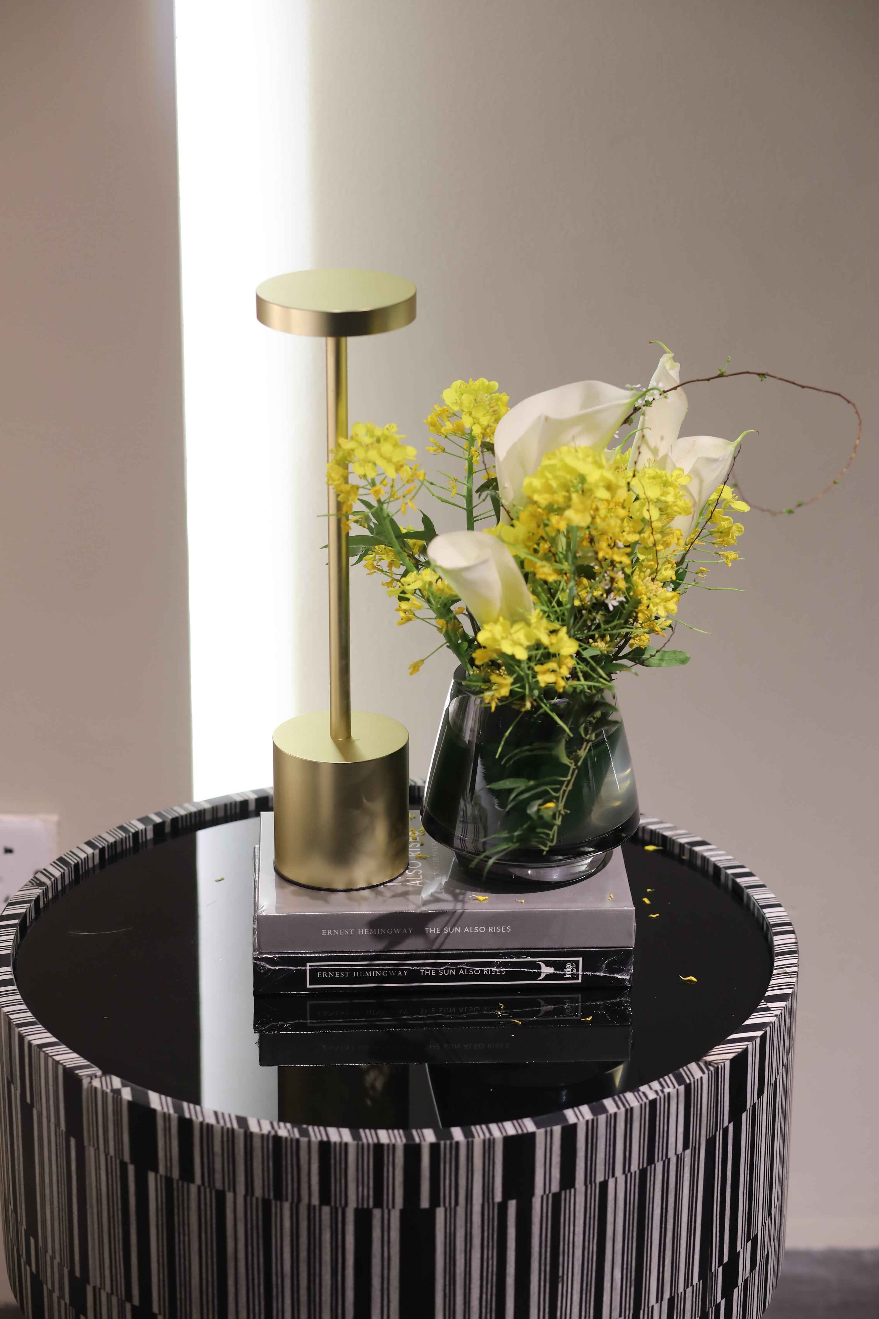 Italian Minimalist HX-2320-2 Bedside table