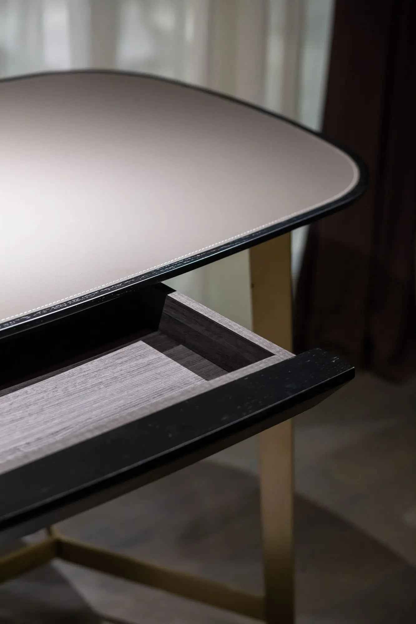 Italian Bedroom Minimalism HM-1916-1 Dressing Table