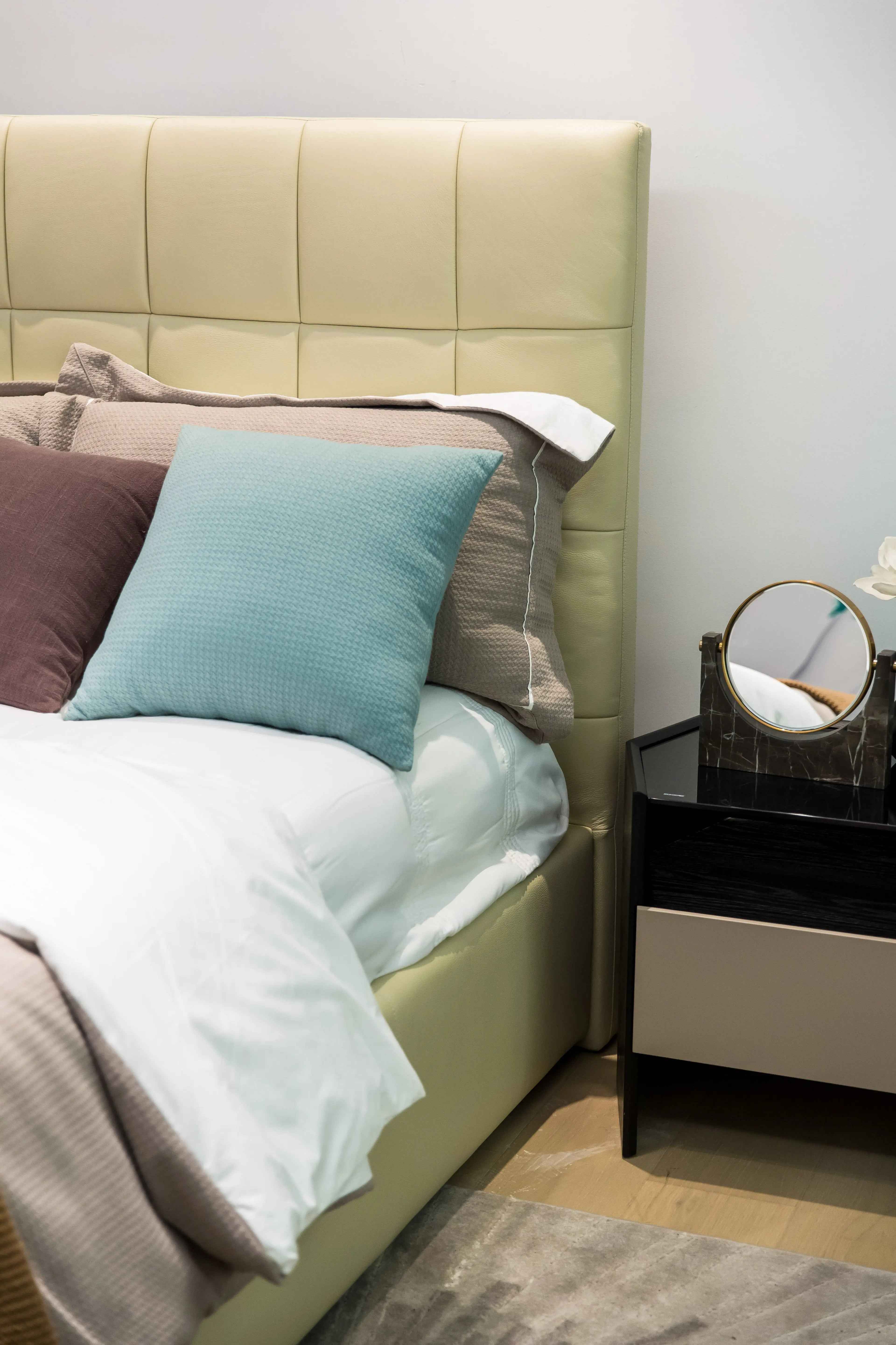 Italian Minimalist Checkered KB-VVCASA-BED-VX1-1691-1 Bed