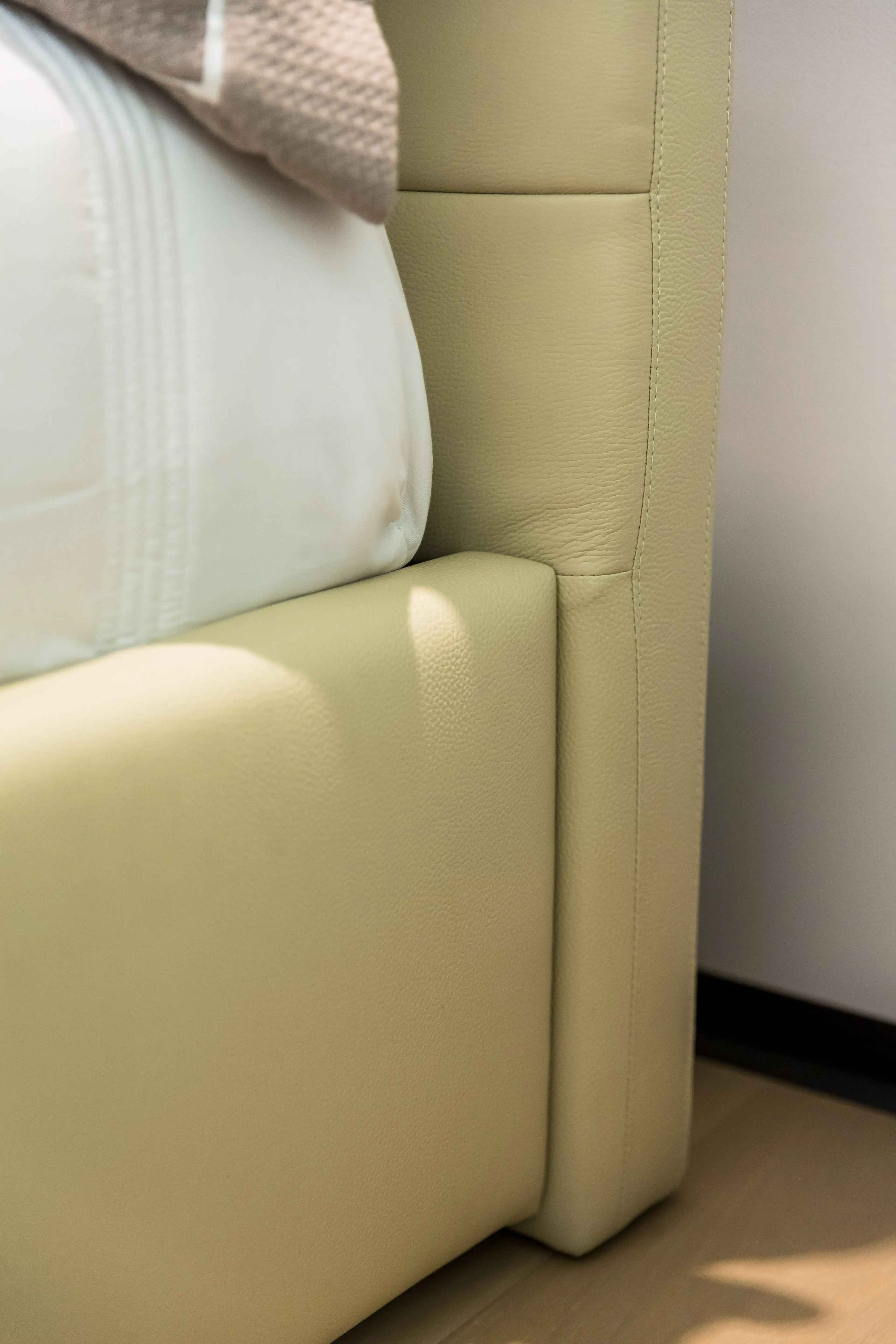 Italian Minimalist Checkered KB-VVCASA-BED-VX1-1691-1 Bed