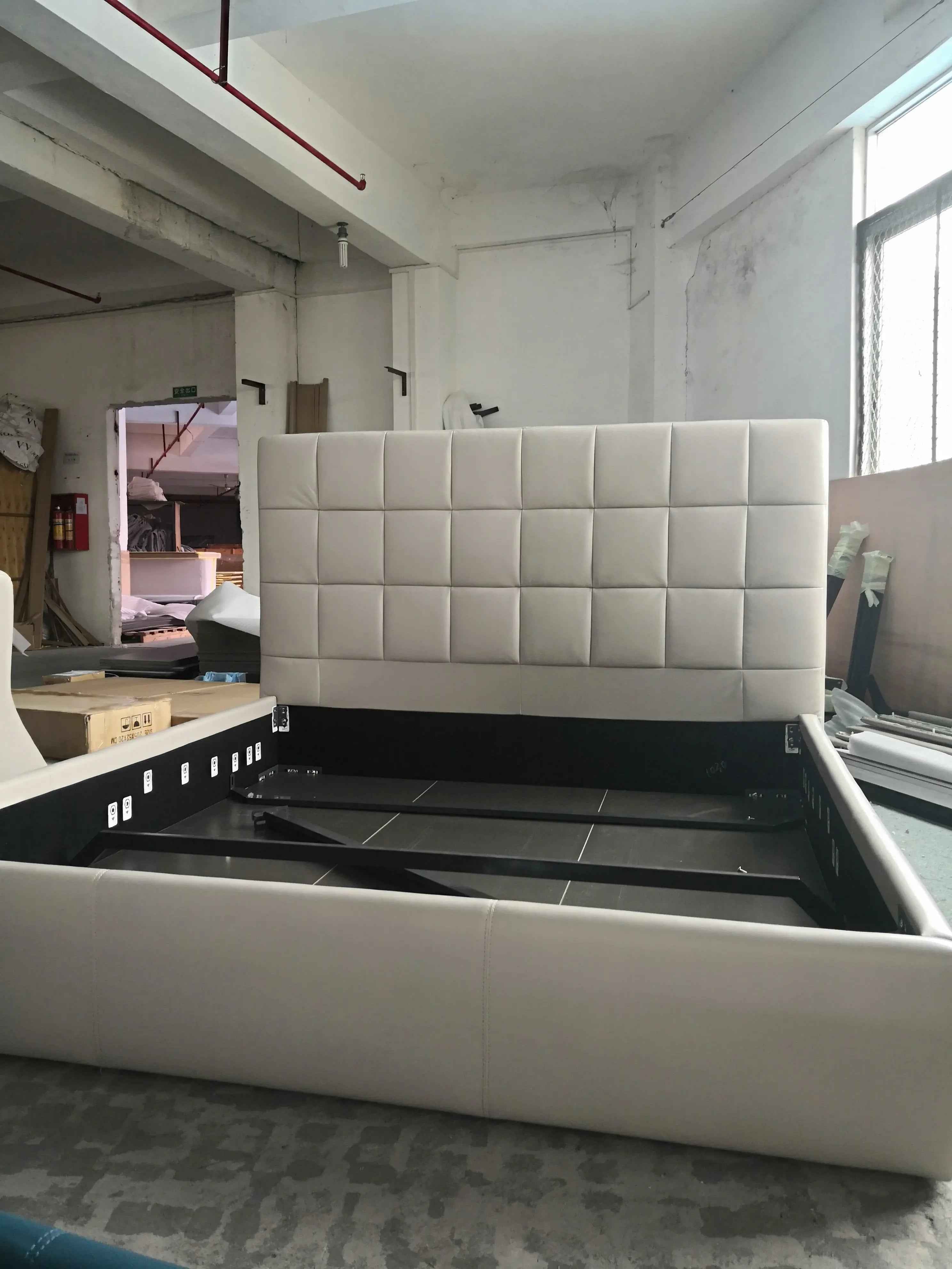 Italian Minimalist Checkered KB-VVCASA-BED-VX1-1691-1 Bed