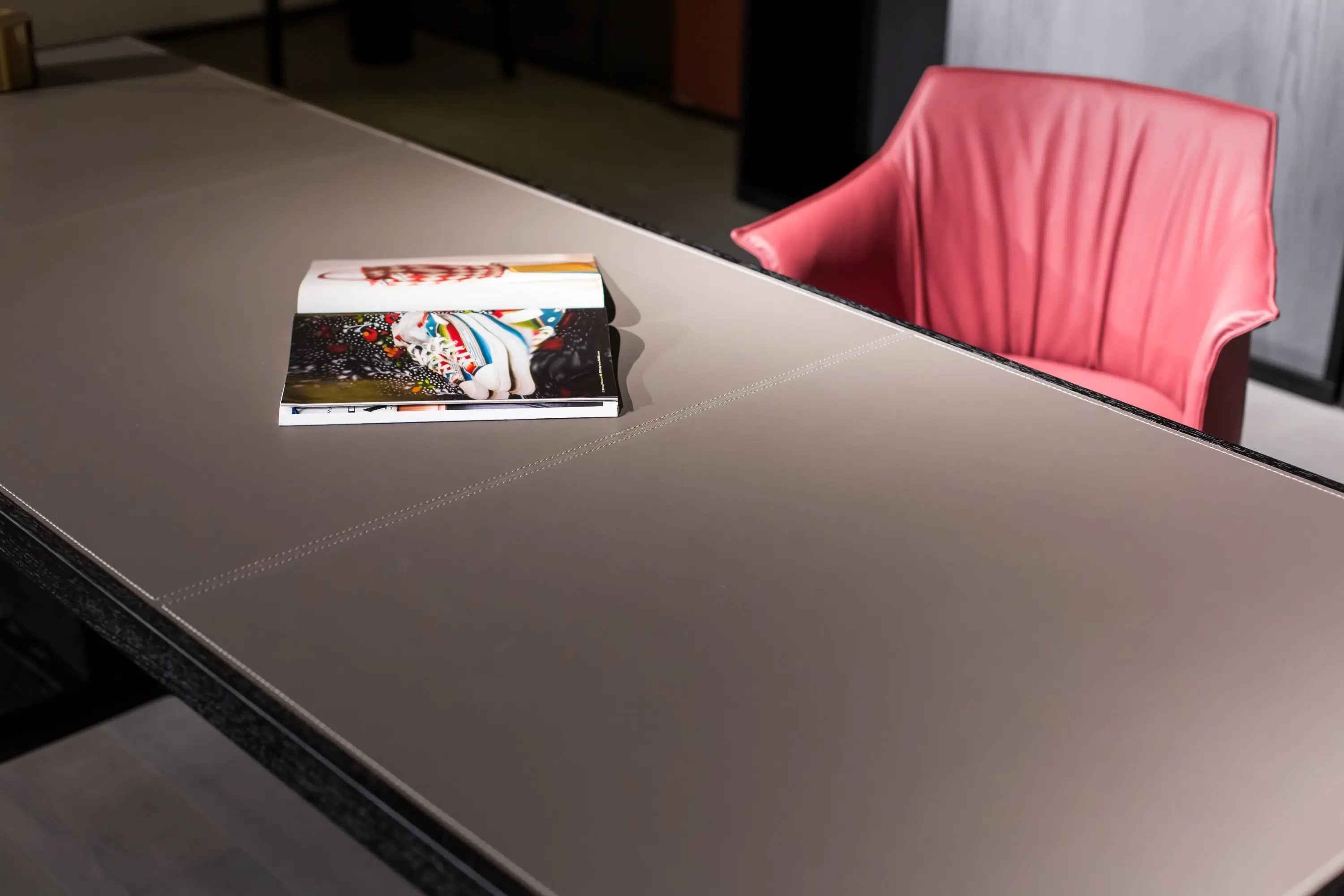 Italian Minimalist Leather Desk HS-2018-1