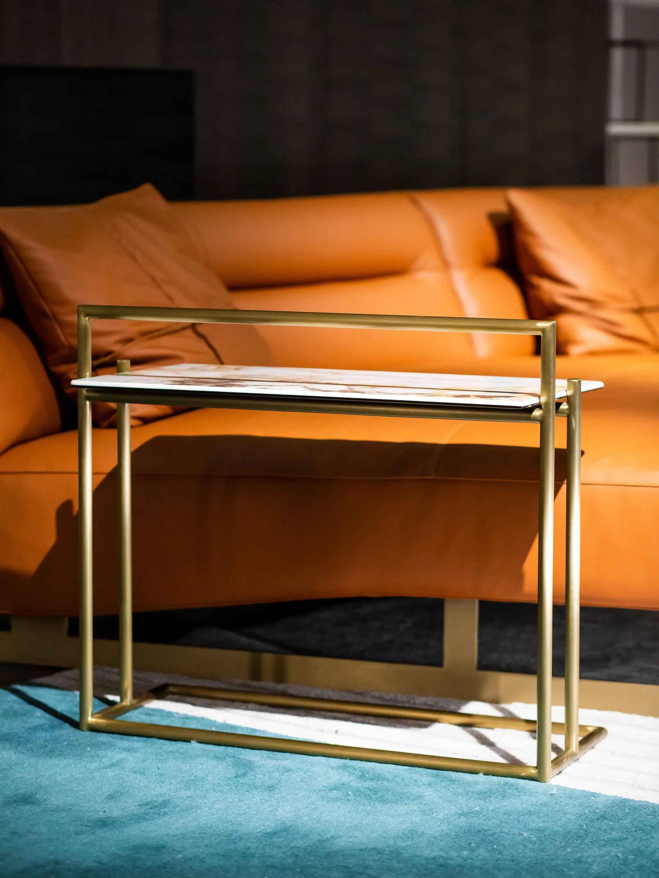 Italian Stainless Steel Plate HC1919-7 Corner Table