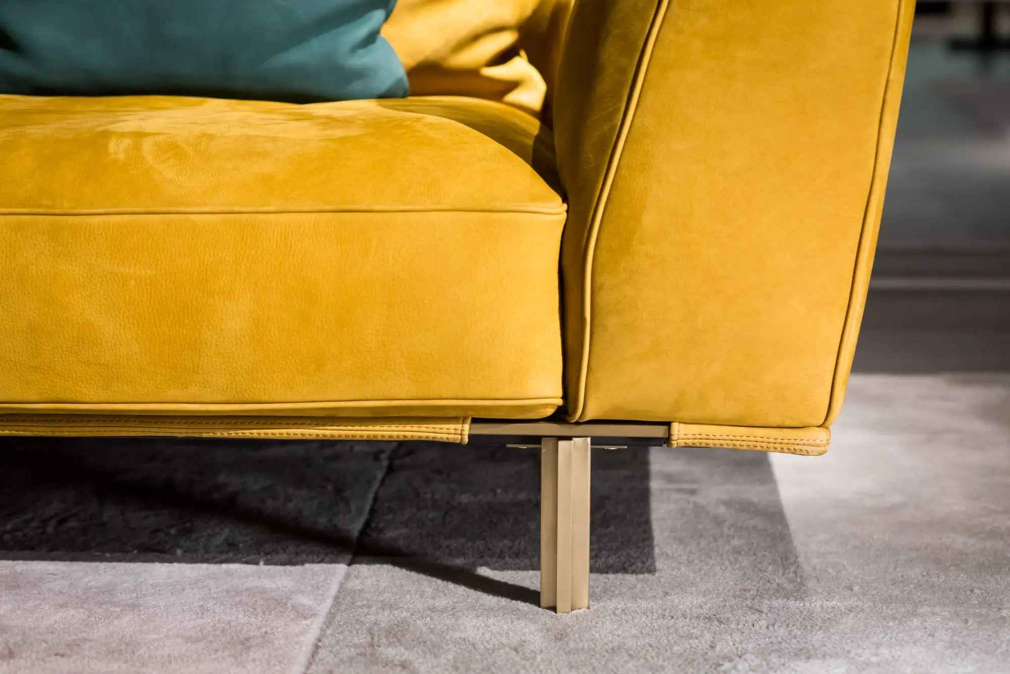 Italian minimalist home quality all leather sofa VJ5-1901 sofa