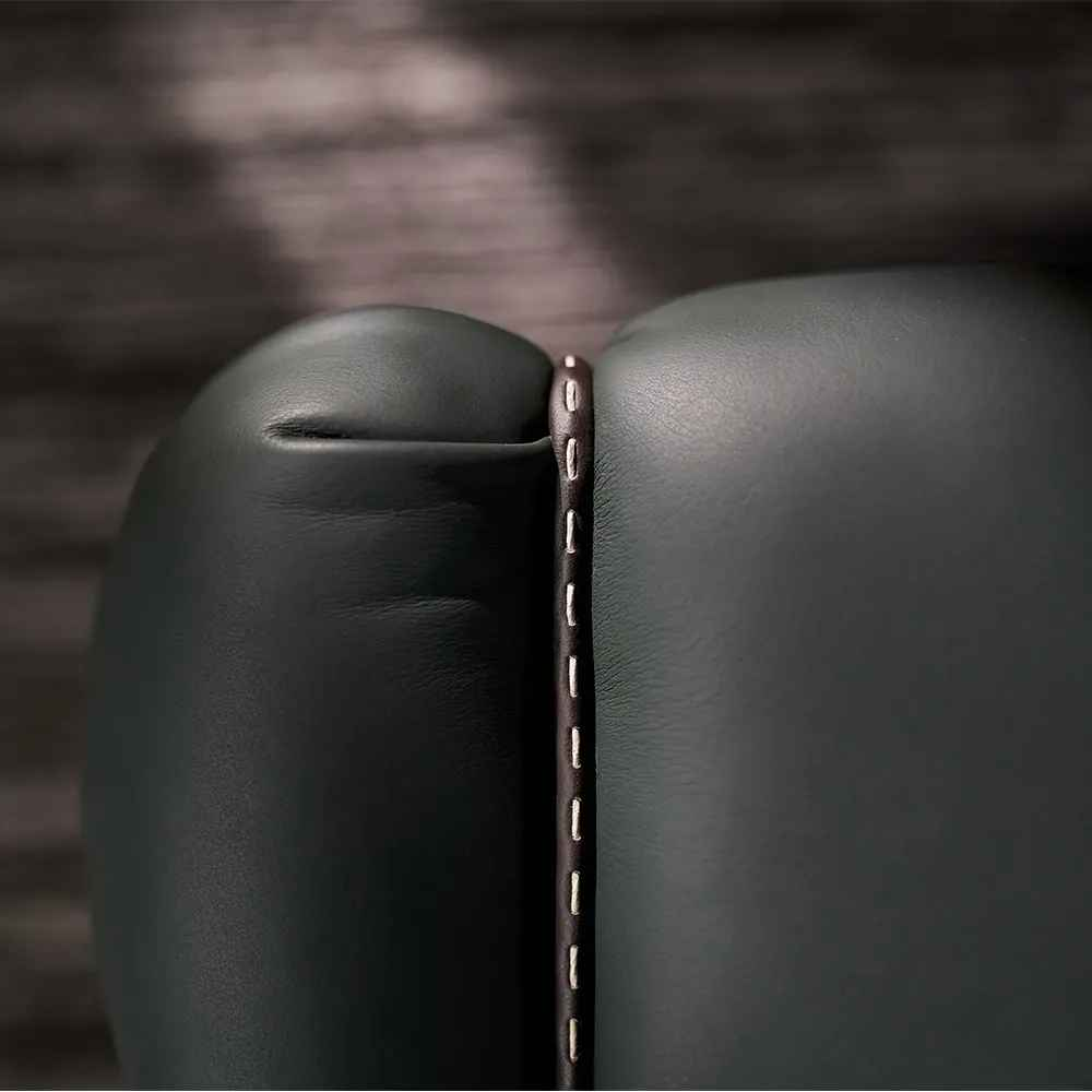 AS21-194 / AC359 Sofa