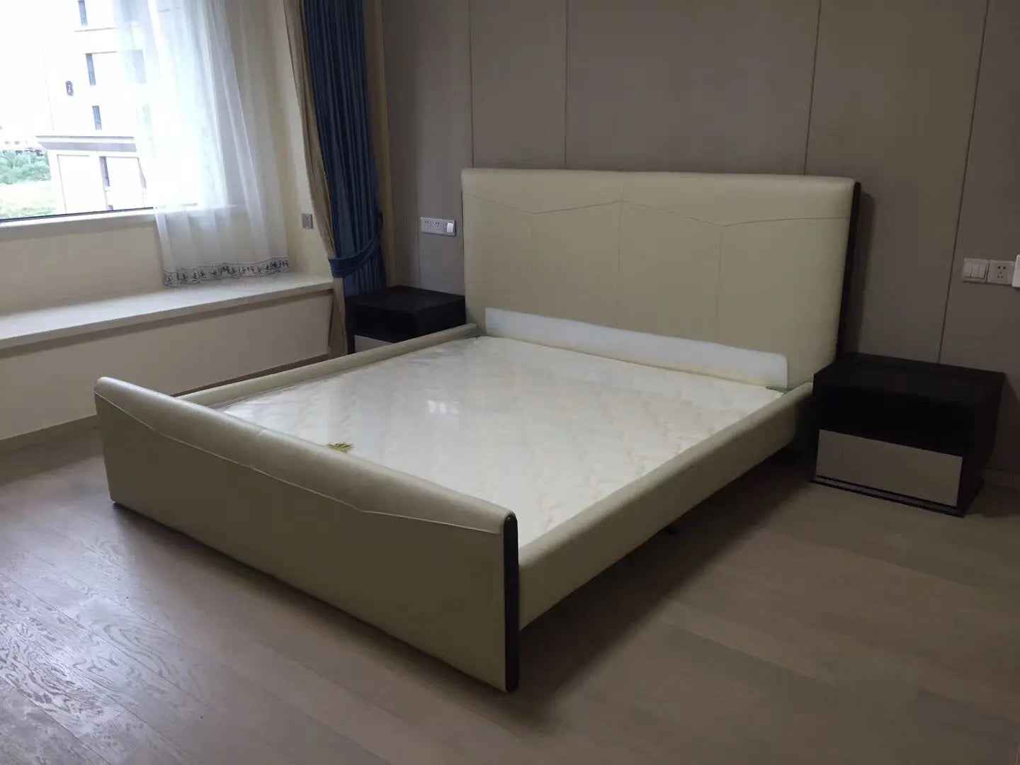 KB-VVCASA-BED-VX5-1676-1 Bed - Stylish and Comfortable Design