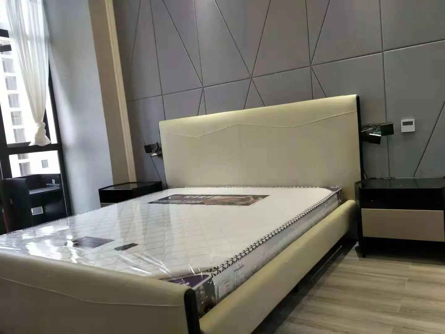 KB-VVCASA-BED-VX5-1676-1 Bed - Stylish and Comfortable Design