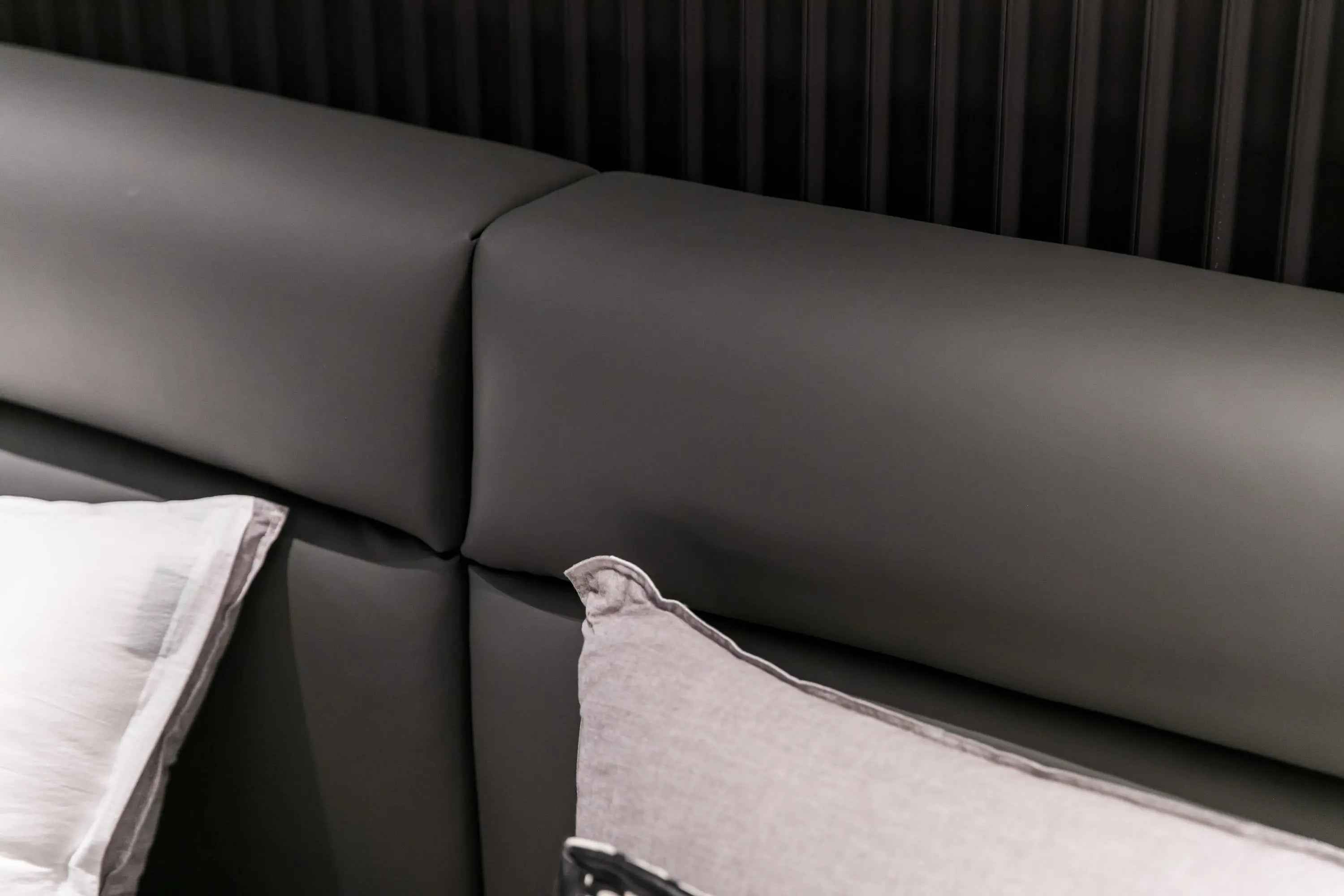 Luxe Leather KB-VVCASA-BED-VX1-1779-1 Bed