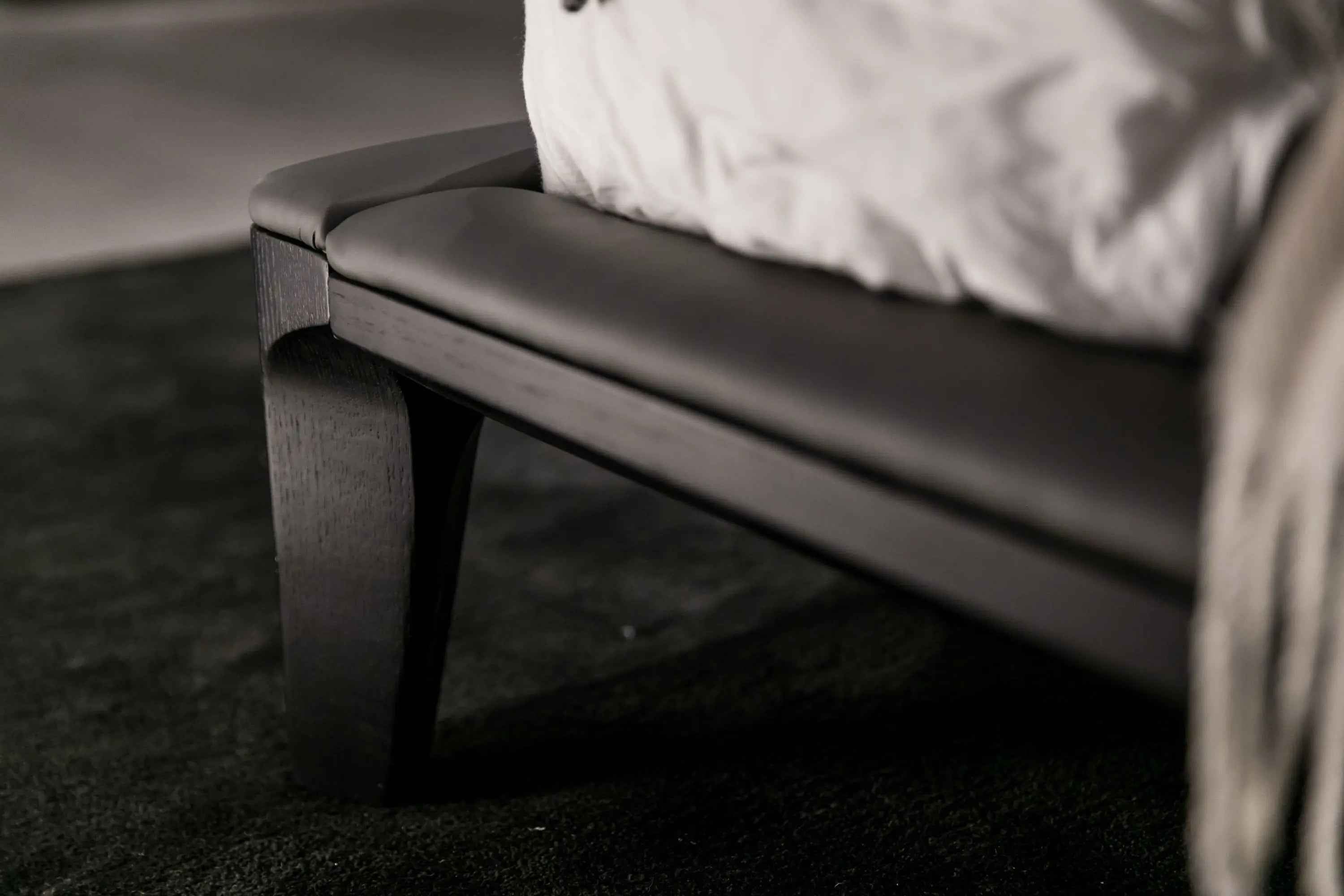 Luxe Leather KB-VVCASA-BED-VX1-1779-1 Bed