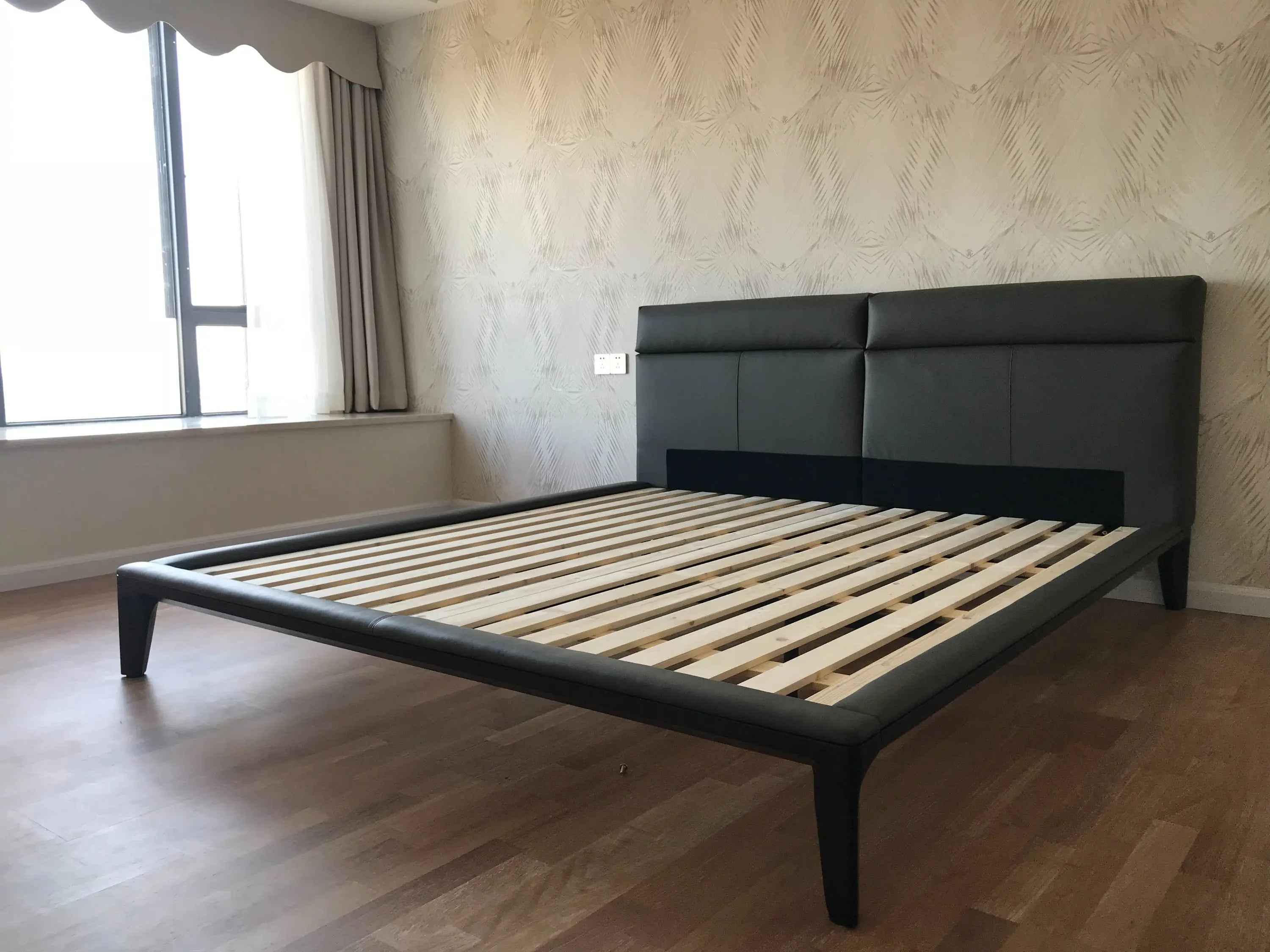 Luxe Leather KB-VVCASA-BED-VX1-1779-1 Bed