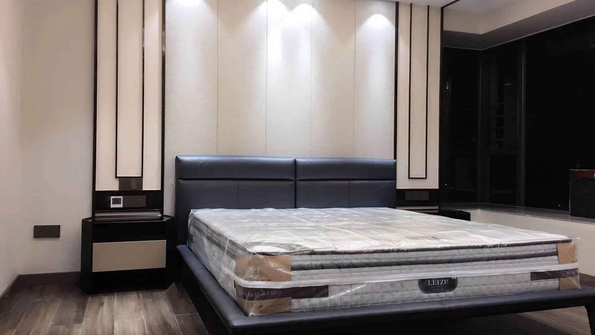 Luxe Leather KB-VVCASA-BED-VX1-1779-1 Bed