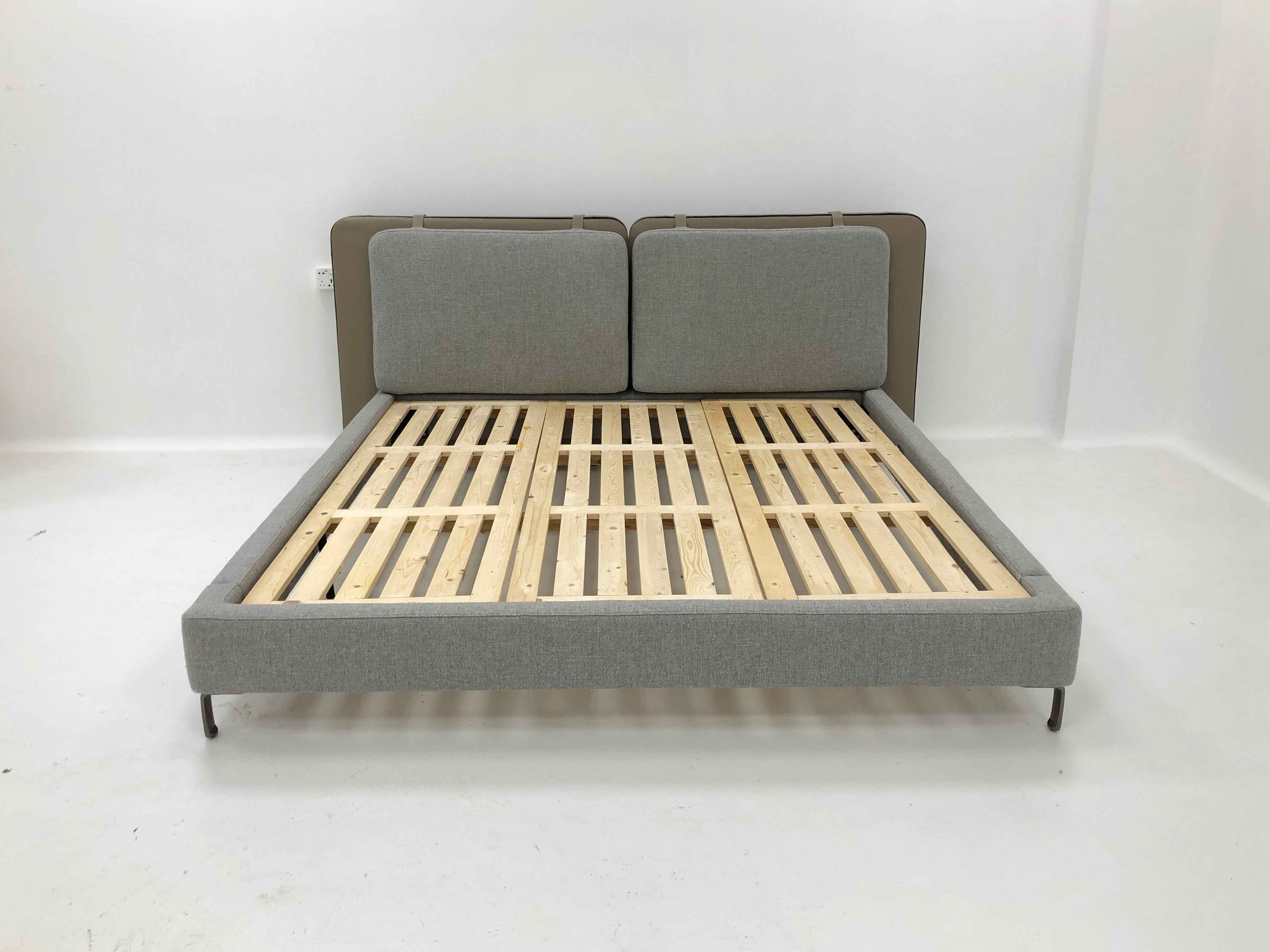 MB-049 Bed