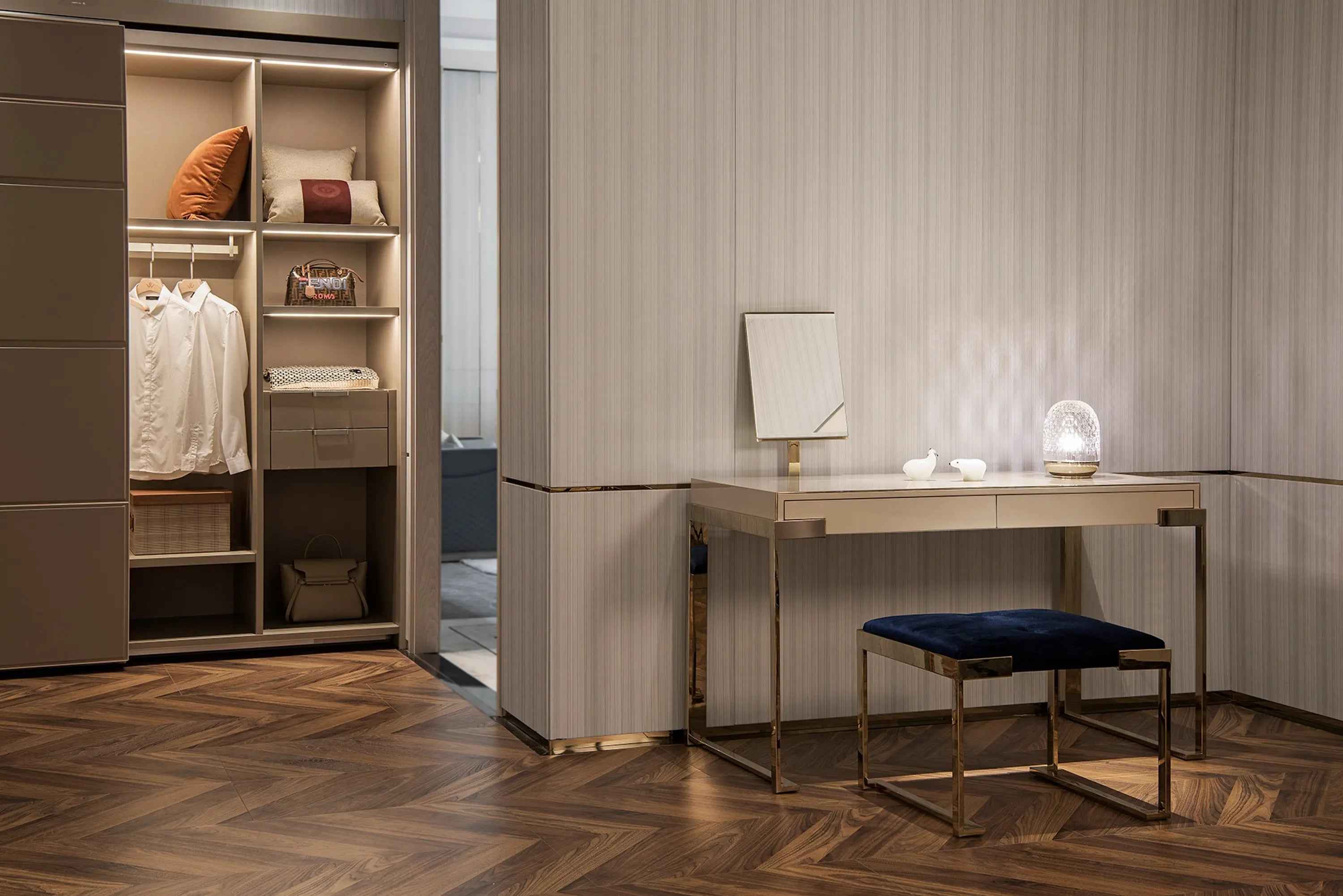 Metal Frame Elegant Design Dressing Table With Mirror W009B13B Fendi style Aura Lady Desk Dressing Table