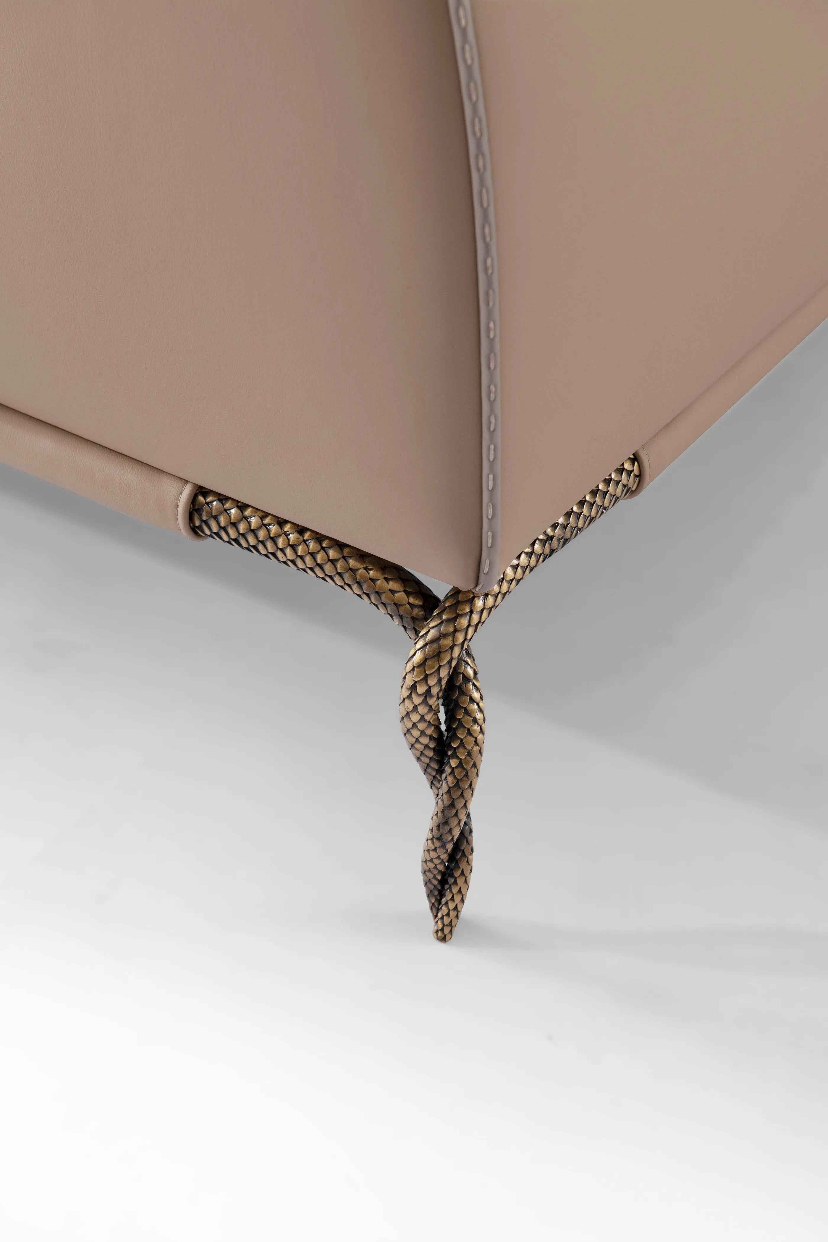 Metal-Leg Sofa - Contemporary Elegance and Durability WH303SF3B Three-seat sofa type B