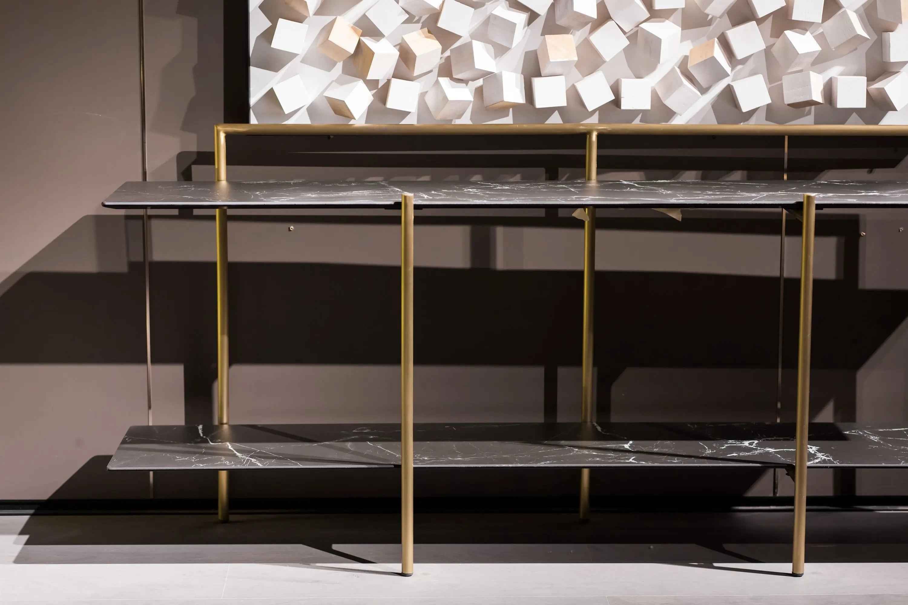 Minimalism And Luxury Stainless Steel Plate HC1919-8 Corner Table