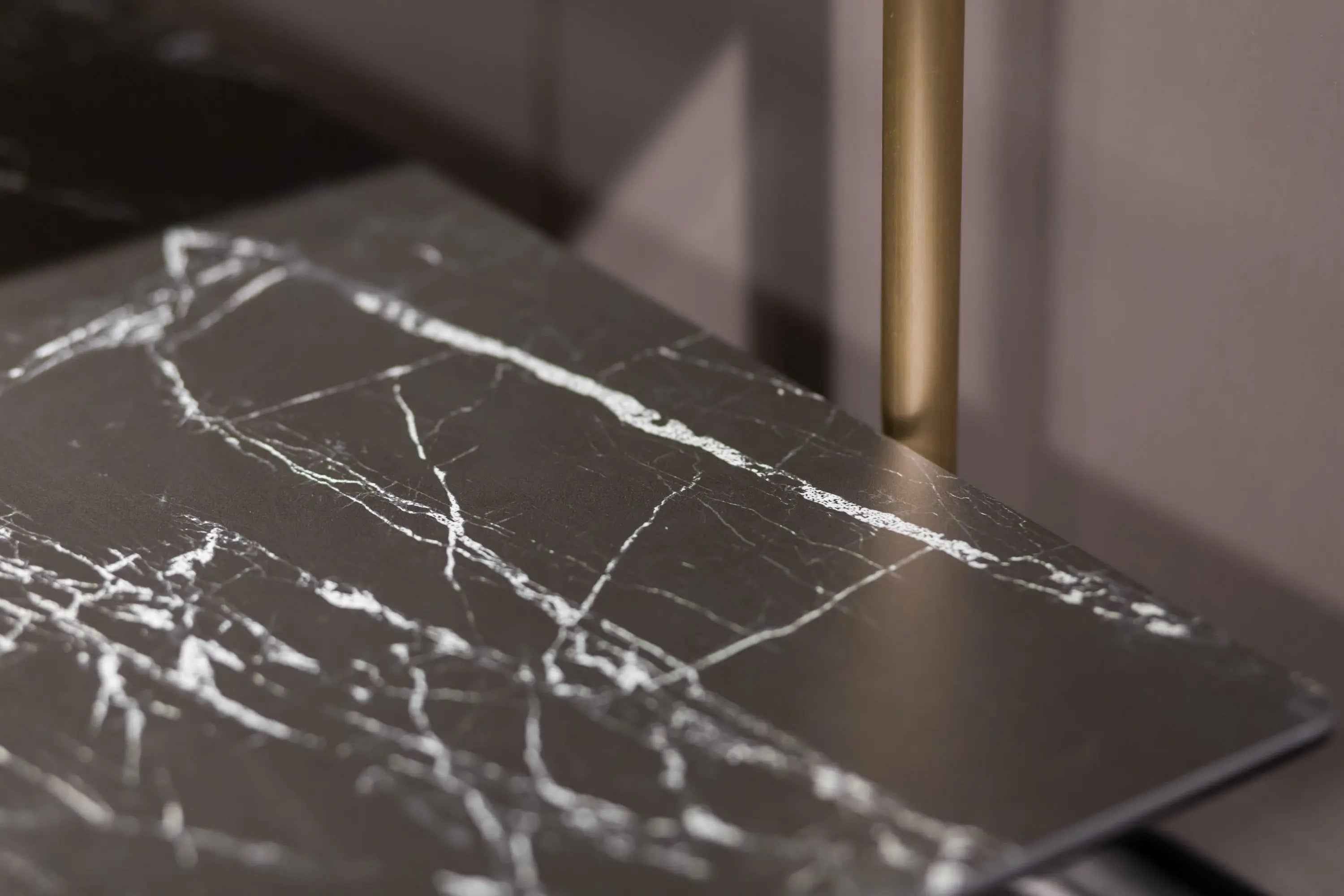 Minimalism And Luxury Stainless Steel Plate HC1919-8 Corner Table