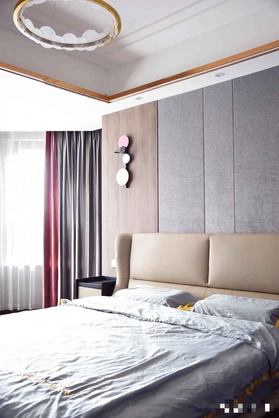 Minimalist Chic Leather KB-VVCASA-BED-VX1-1695-1 Bed