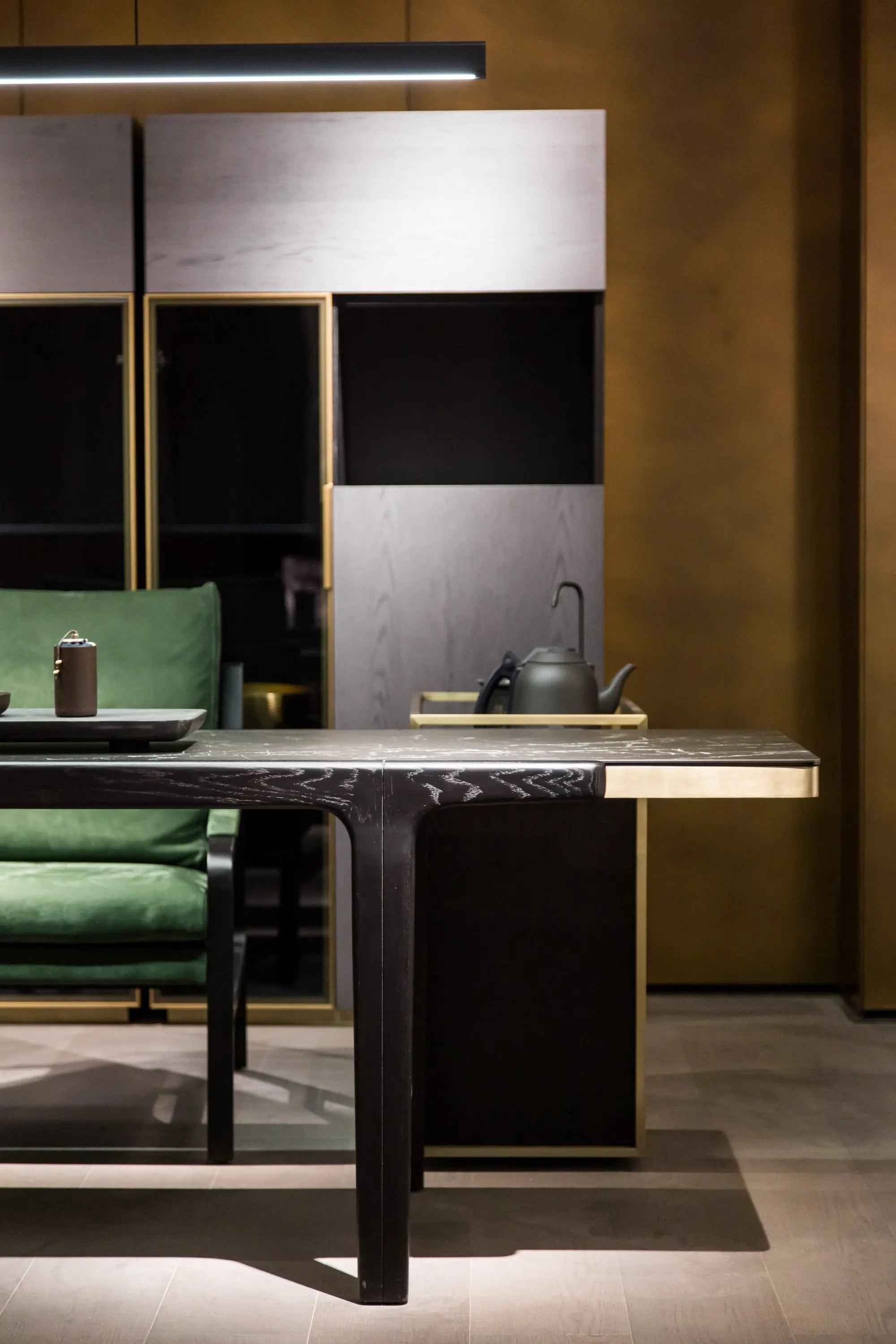 Modern Luxury Glass Tea Table - Elegant Design for Contemporary Living