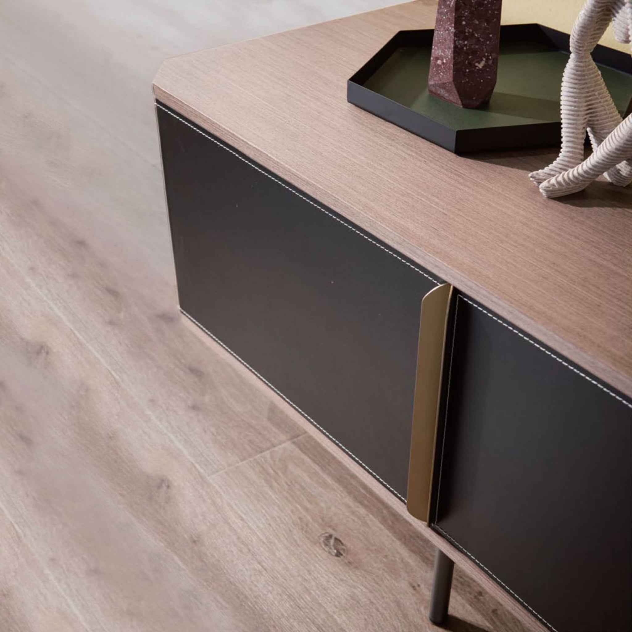 BG-1087 Minimalism Sideboard