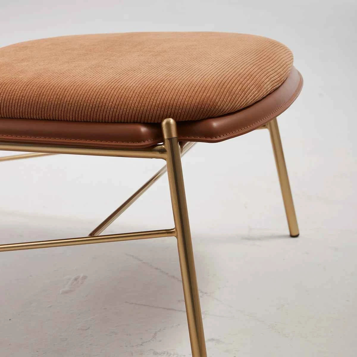 HE535-3 Minimalism Lounge chair