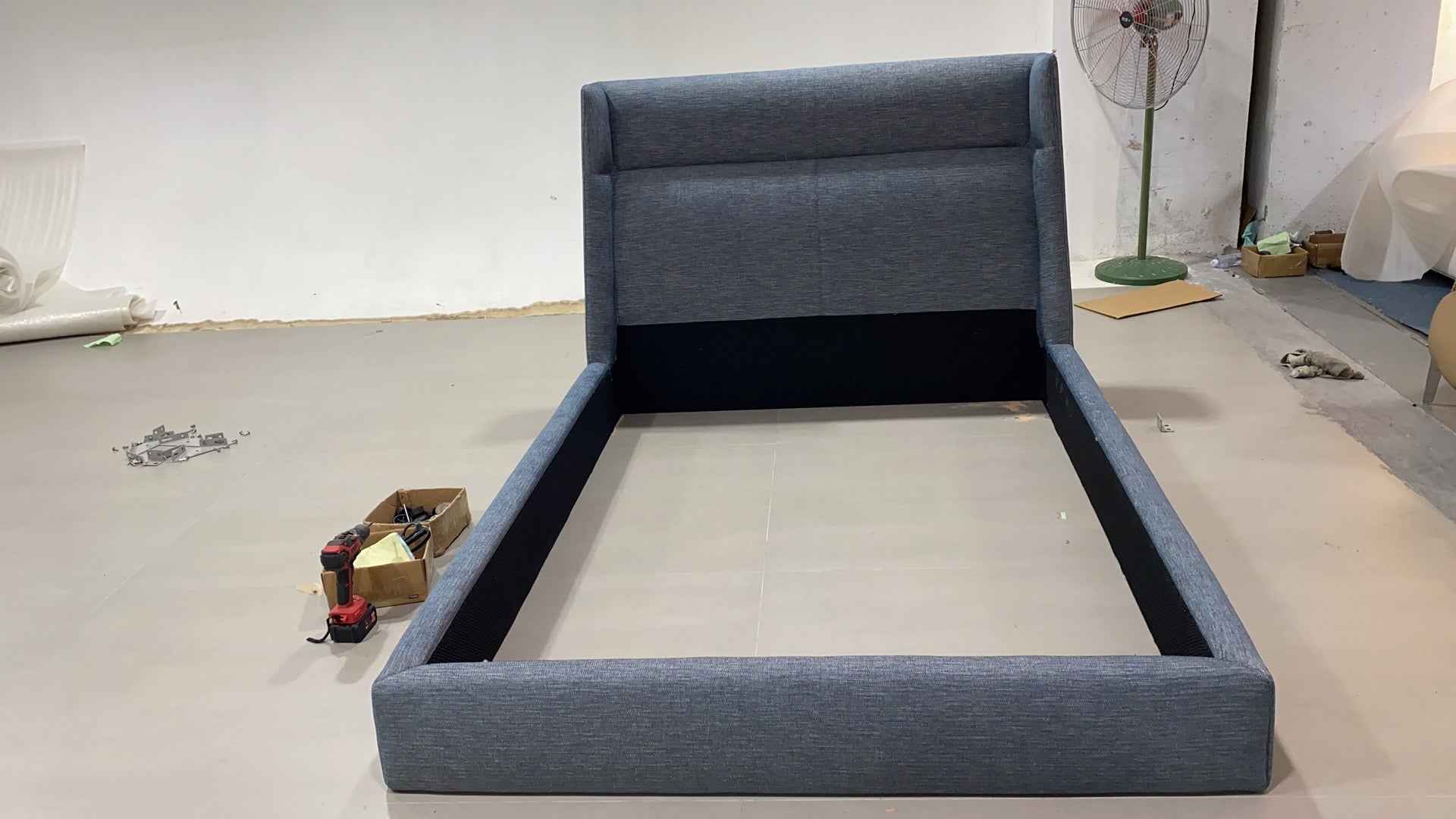 RC-13 Minimalism Bed
