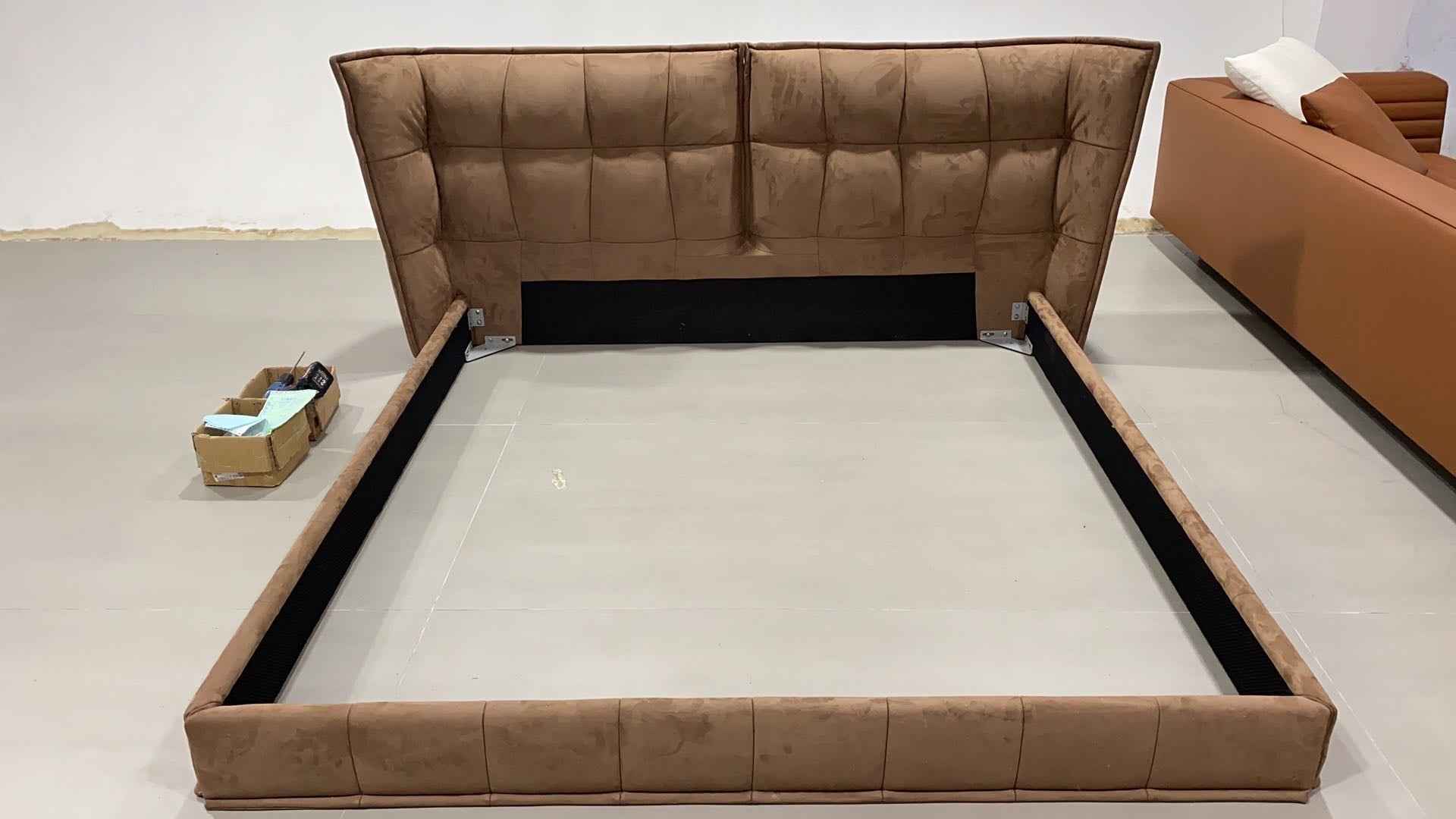 RC-19 Minimalism Bed