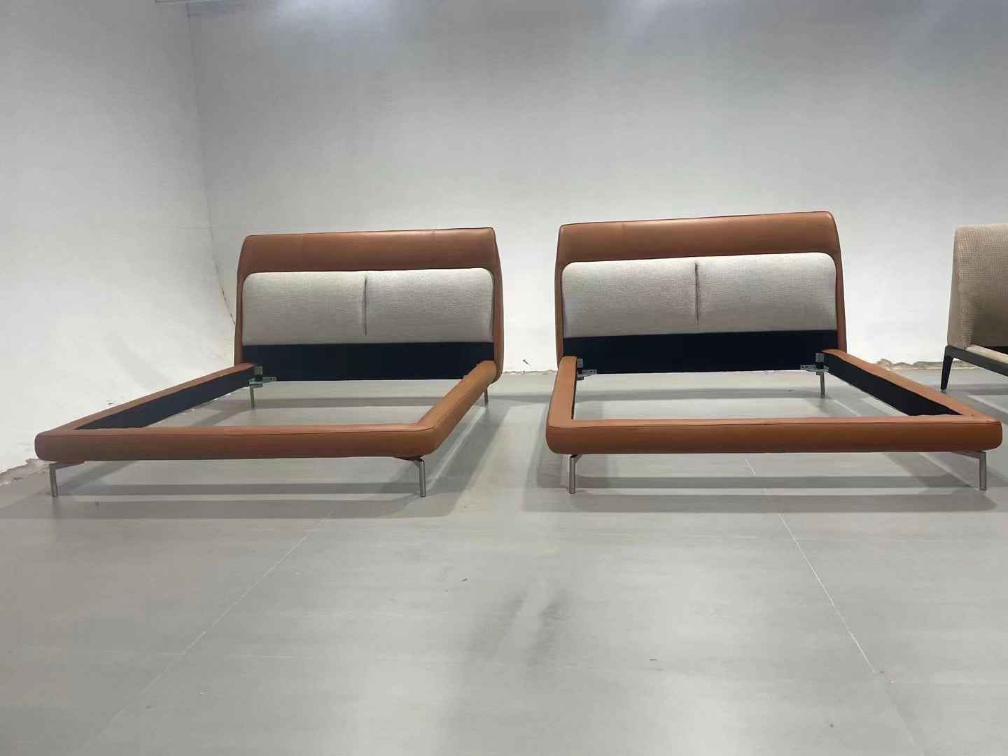 RC-21 Minimalism Bed