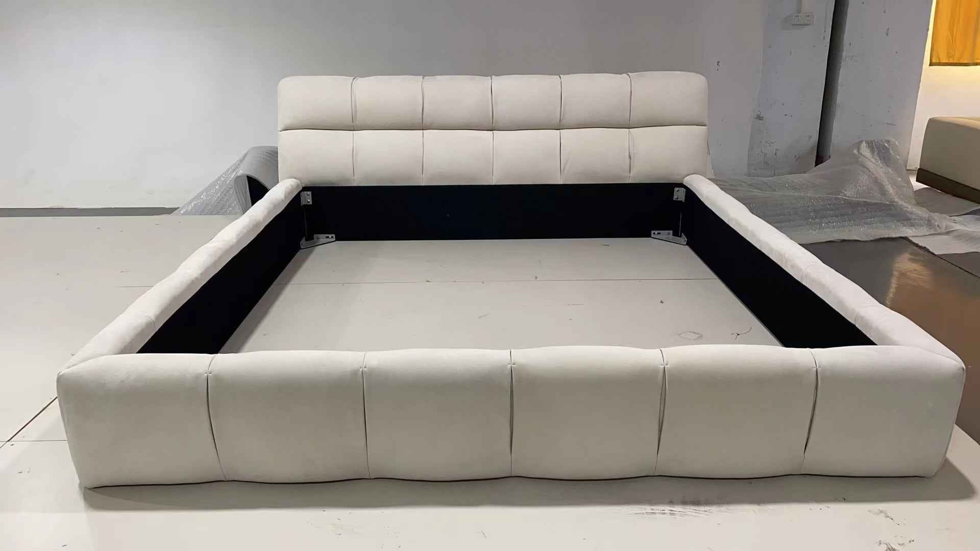 RC-26 Minimalism Bed