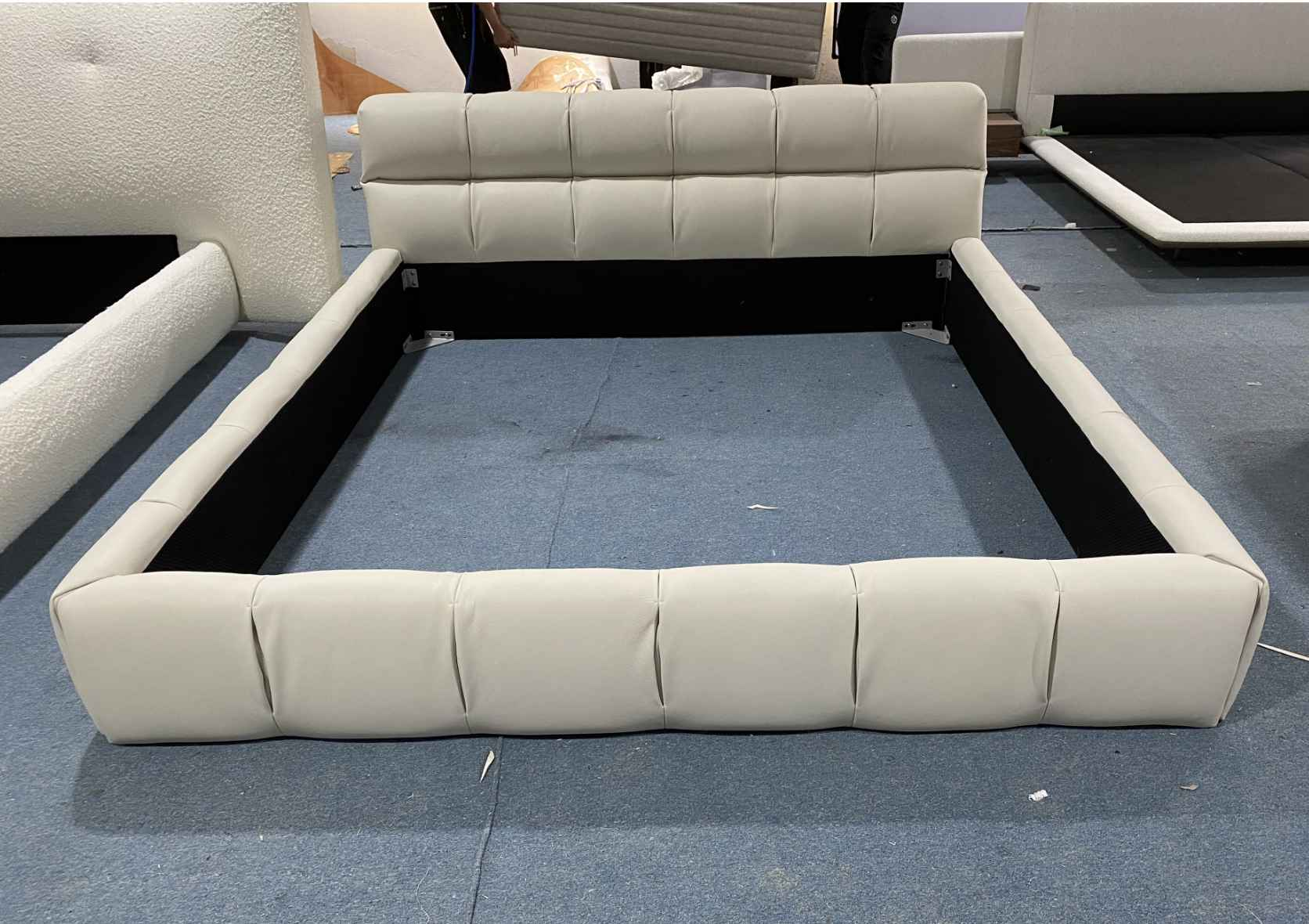 RC-26 Minimalism Bed