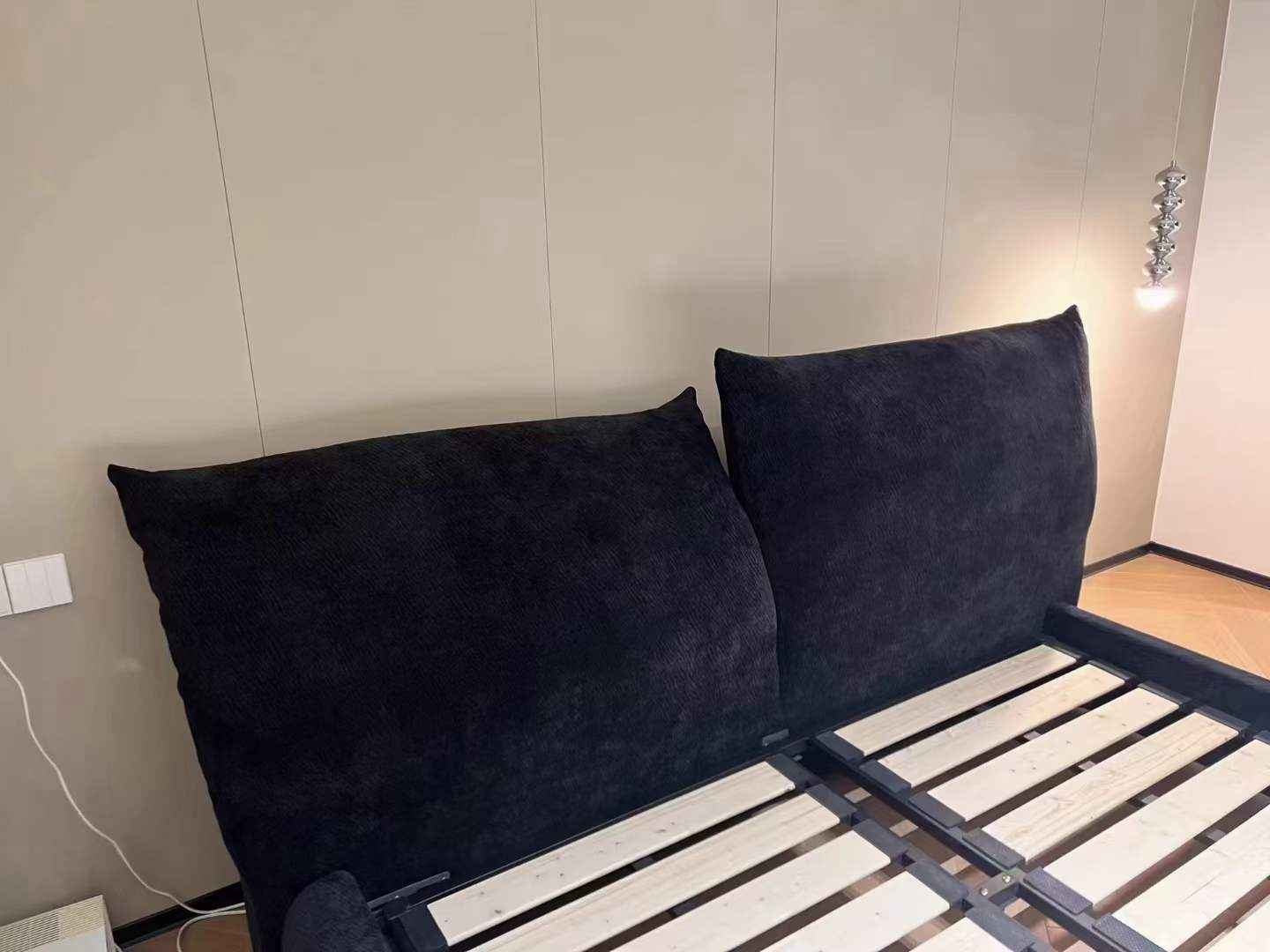 RC-30 Minimalism Bed