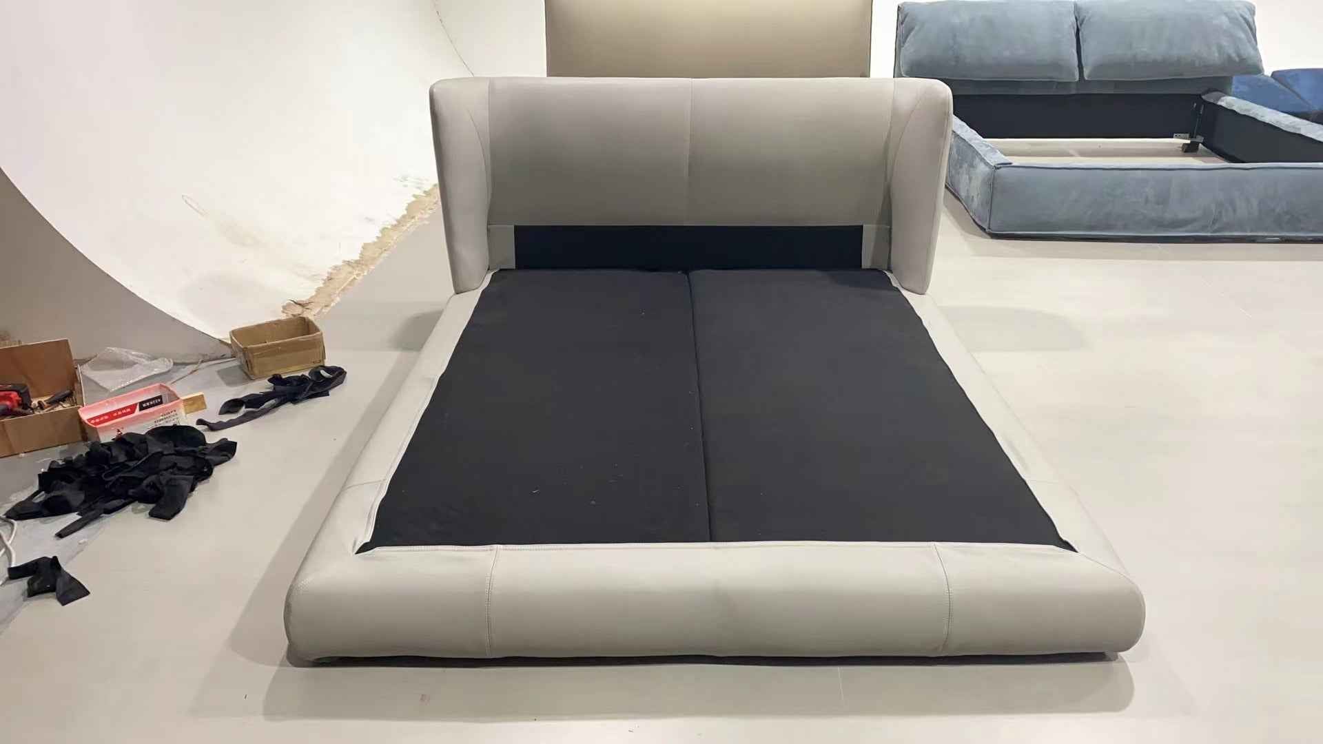 RC-32 Minimalism Bed