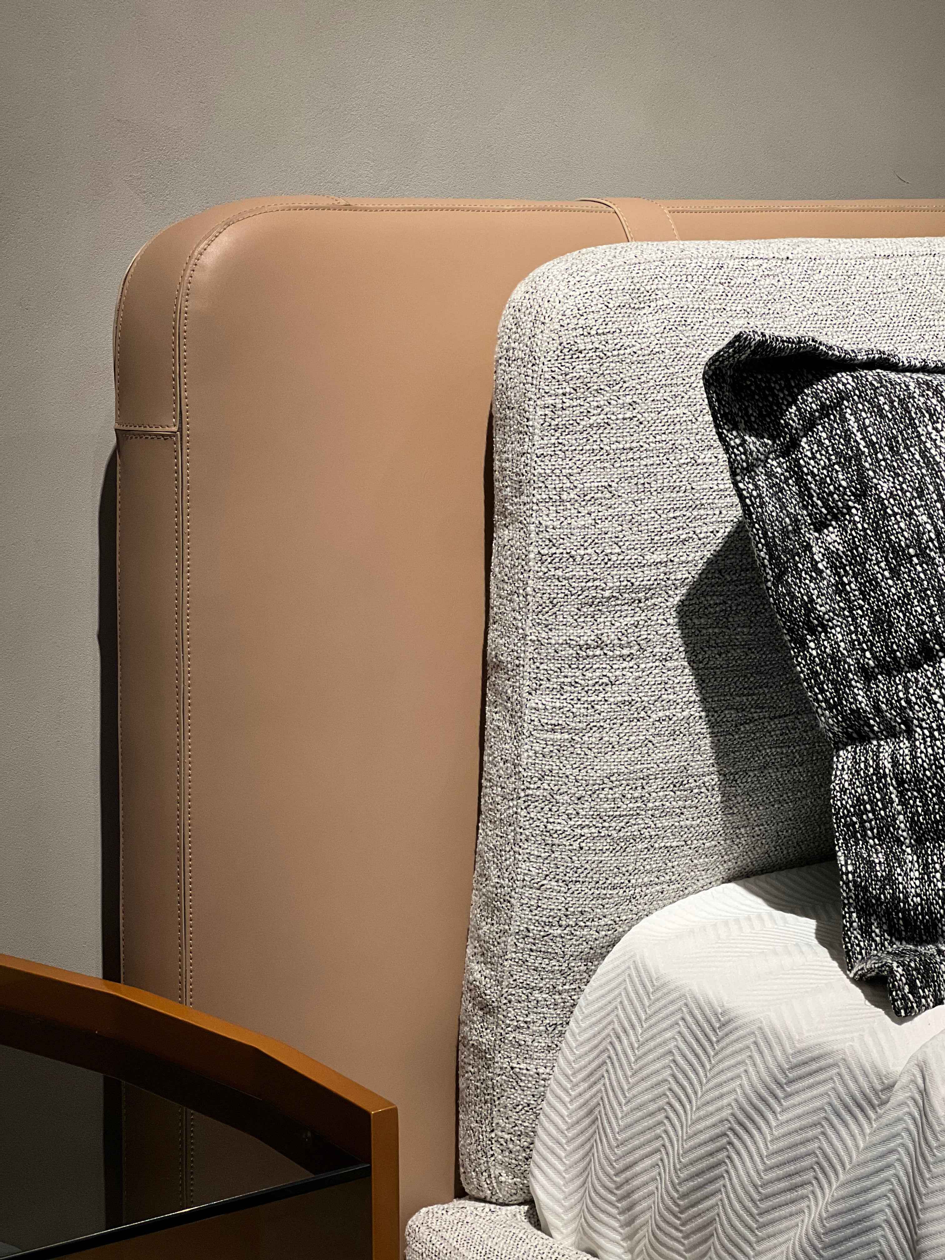 RC-35 Minimalism Bed