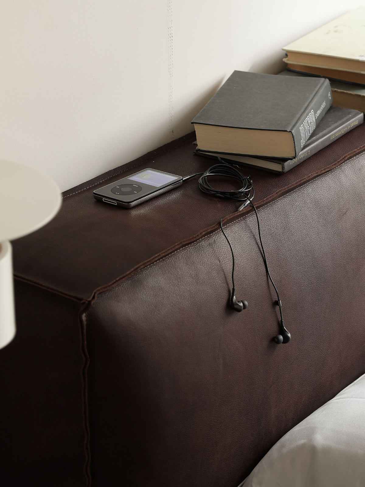 RC-42 Minimalism Bed