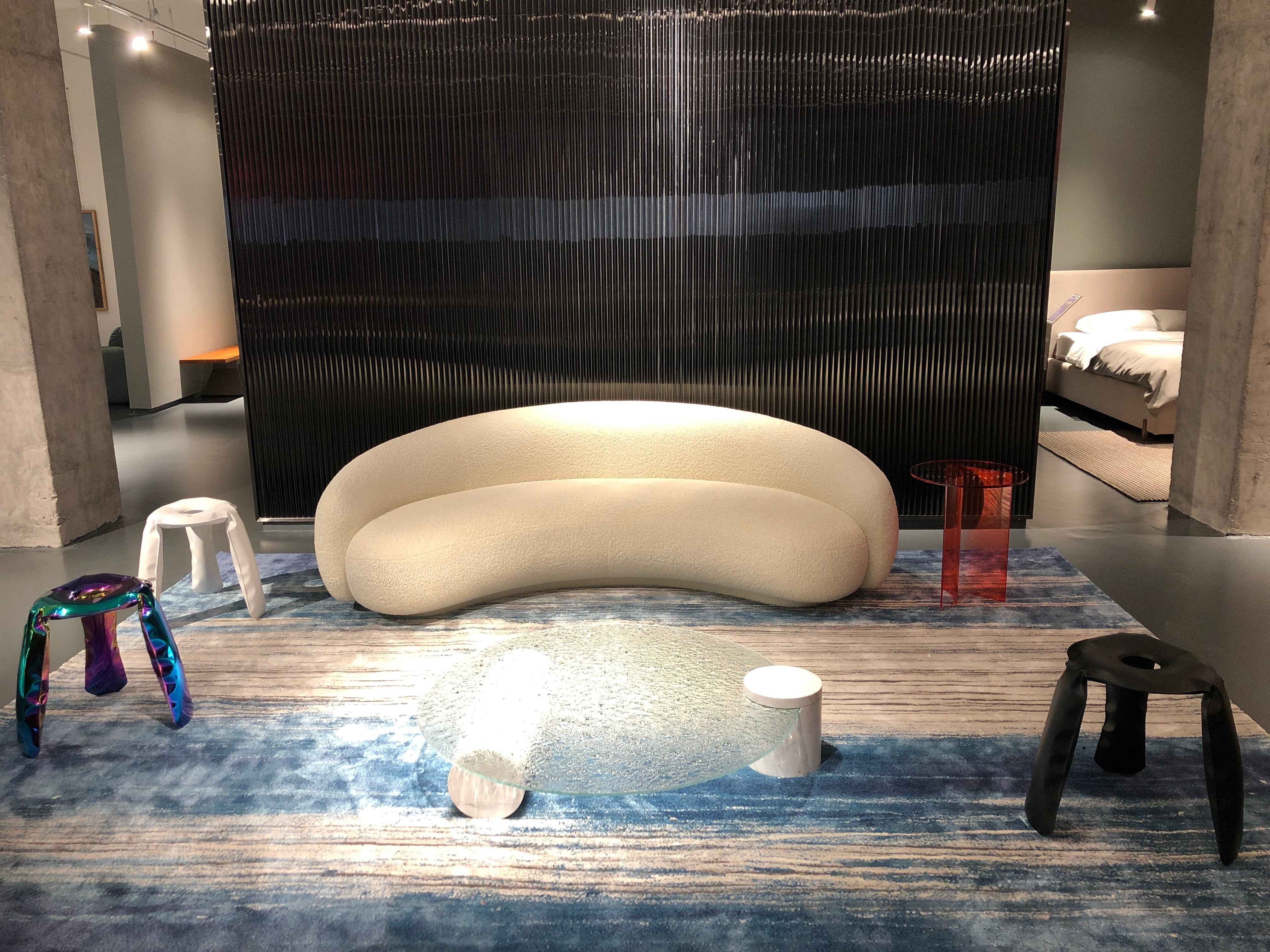 SF-210 Fashion Fabric Shaped Cashew Sofa