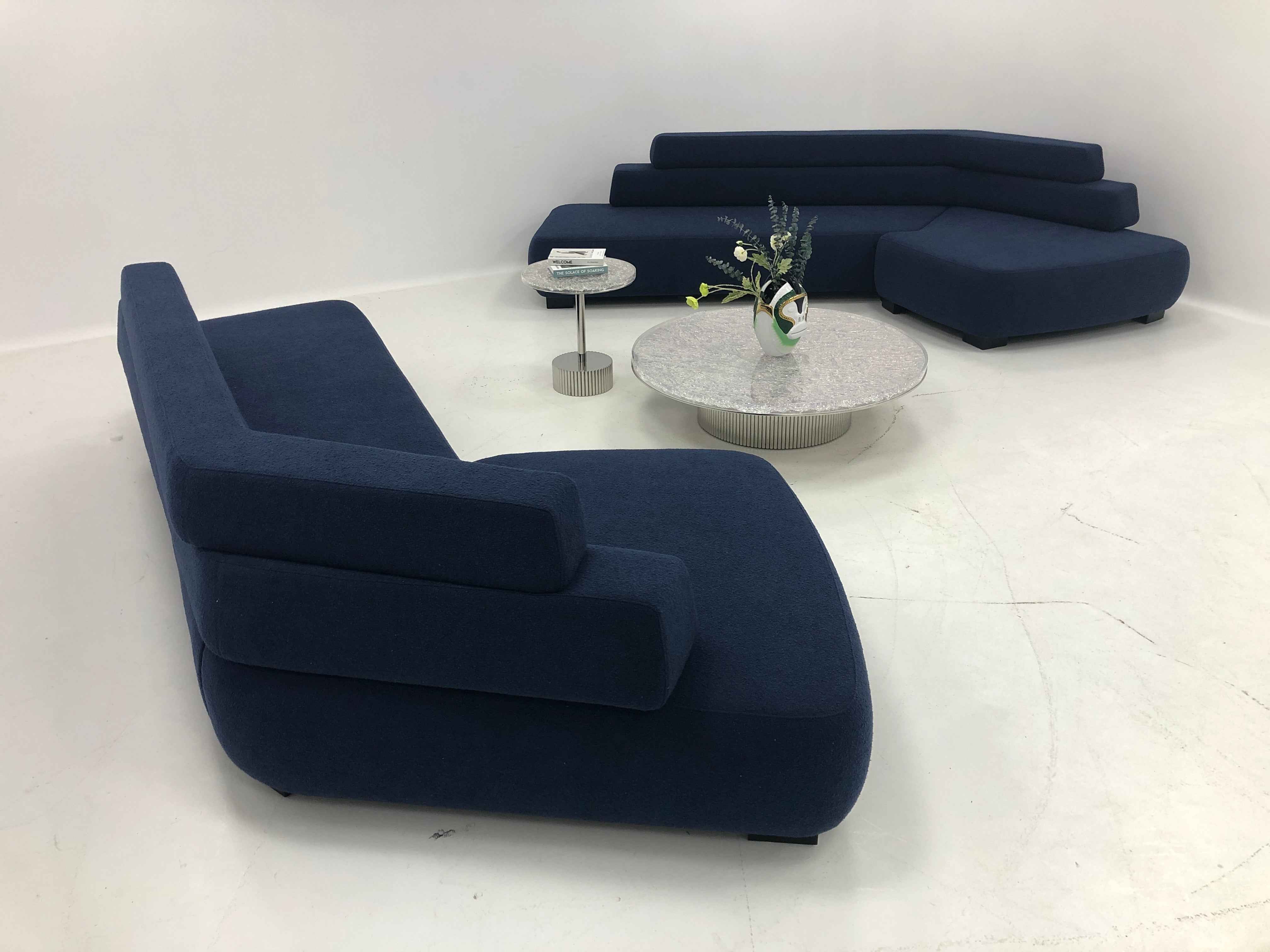 SF-272 trapezoidal sofa