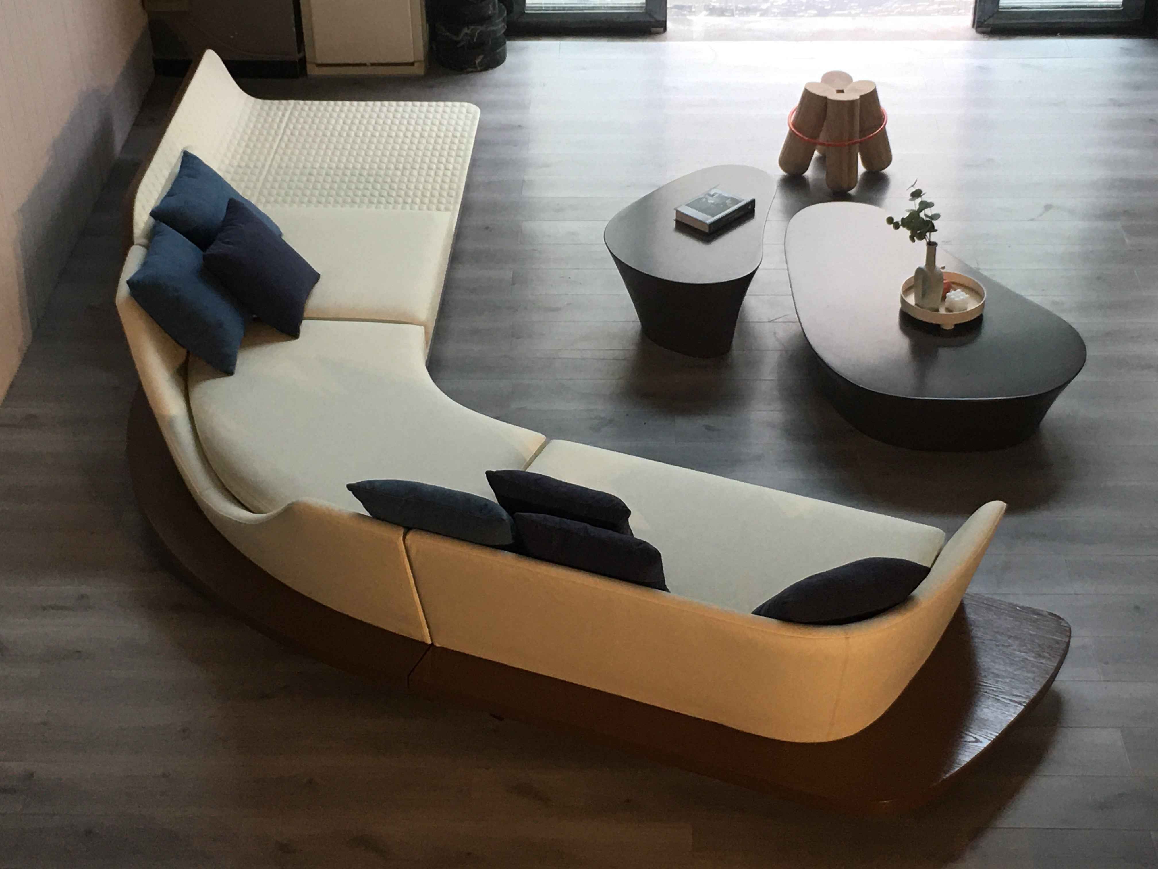 SF-310 Lawson Curved Sofa