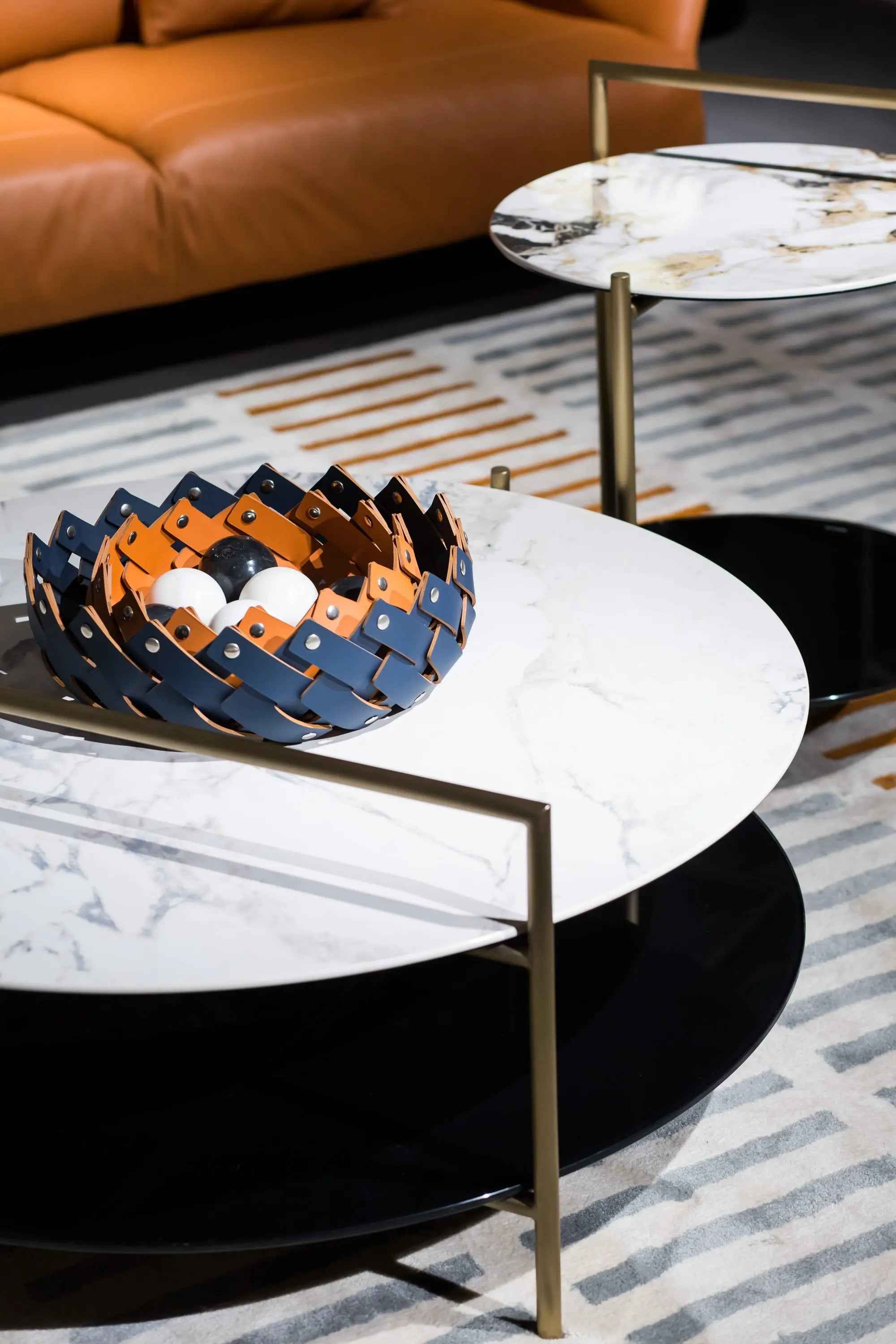 Stainless Steel Glass Plate Round HC1919-1 Coffee Table