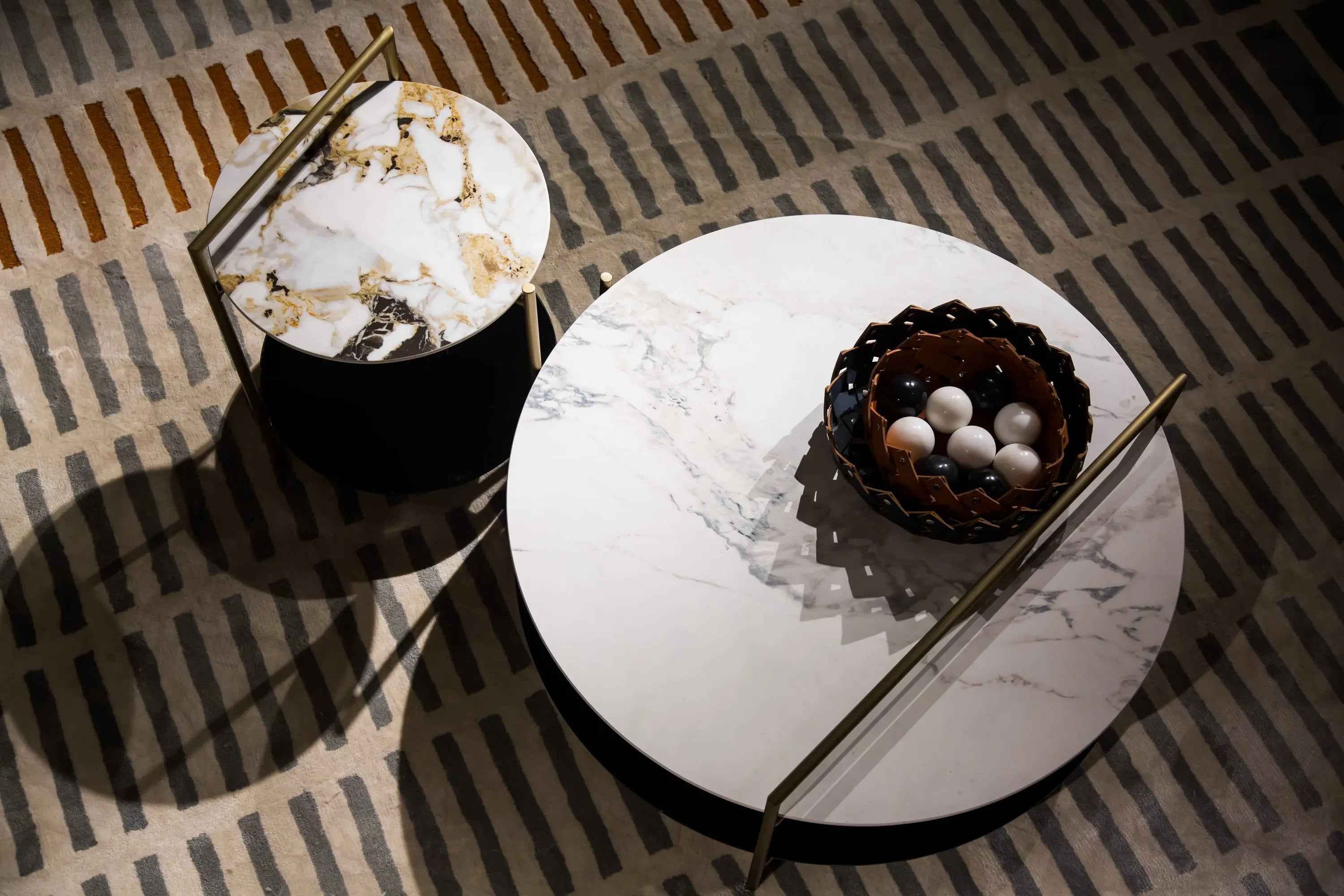 Stainless Steel Glass Plate Round HC1919-1 Coffee Table