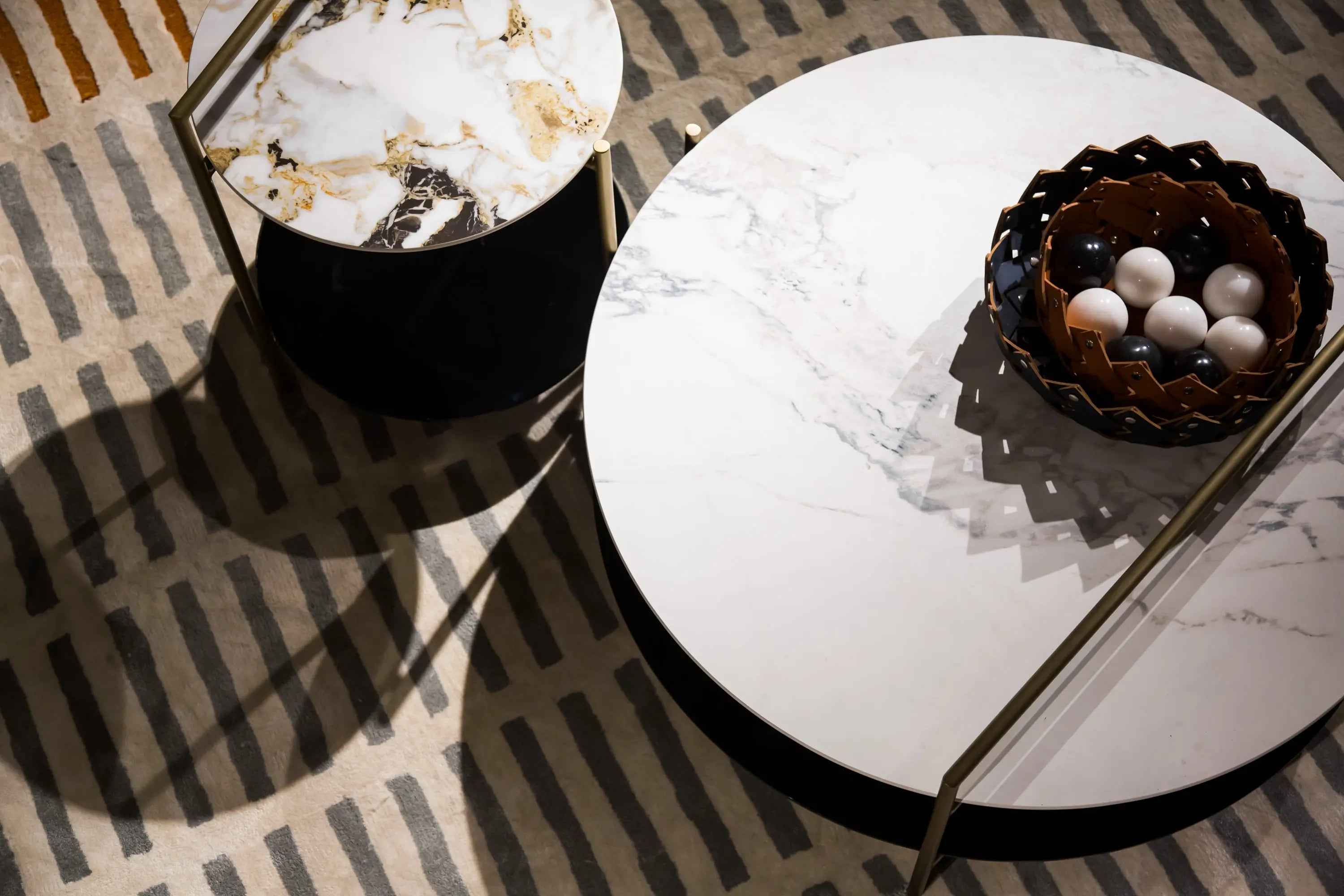 Stainless Steel Glass Plate Round HC1919-1 Coffee Table