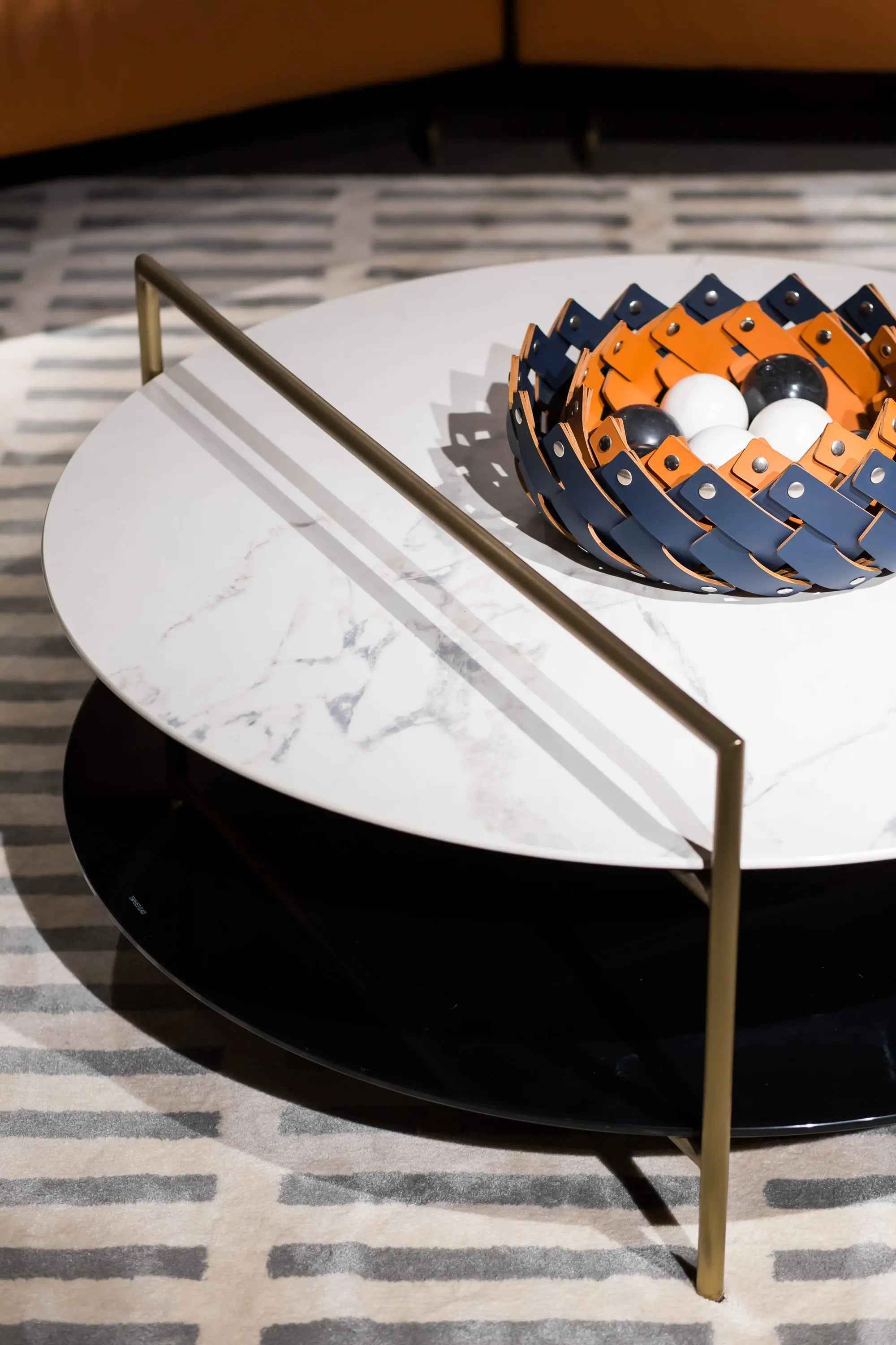 Stainless Steel Glass Plate Round HC1919-1 Coffee Table