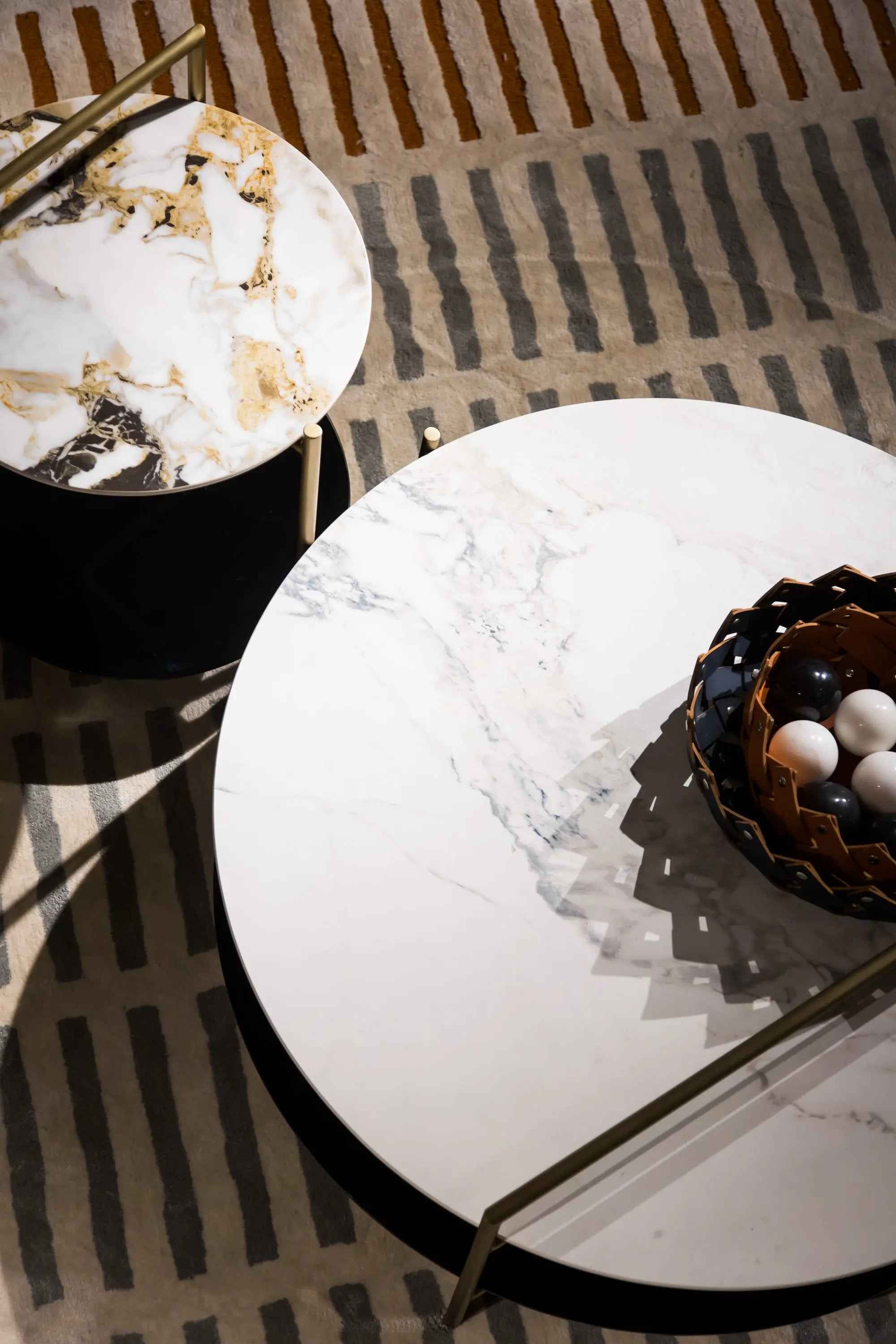 Stainless Steel Glass Plate Round HC1919-1 Coffee Table