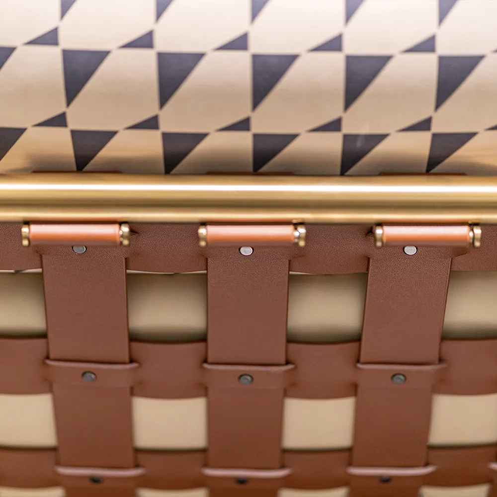 AC21-380 Lounge Chair