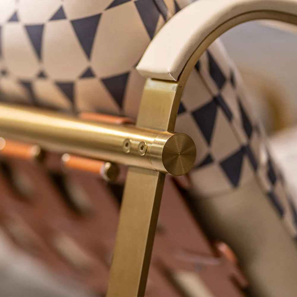 AC21-380 Lounge Chair