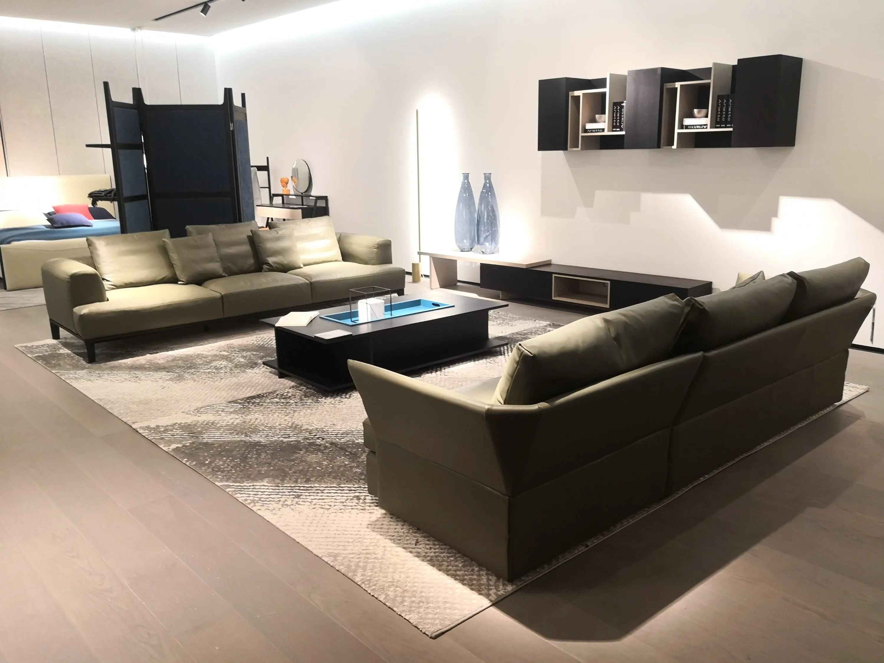 VJ1-1779 Sofa - Stylish Comfort for Modern Living Spaces