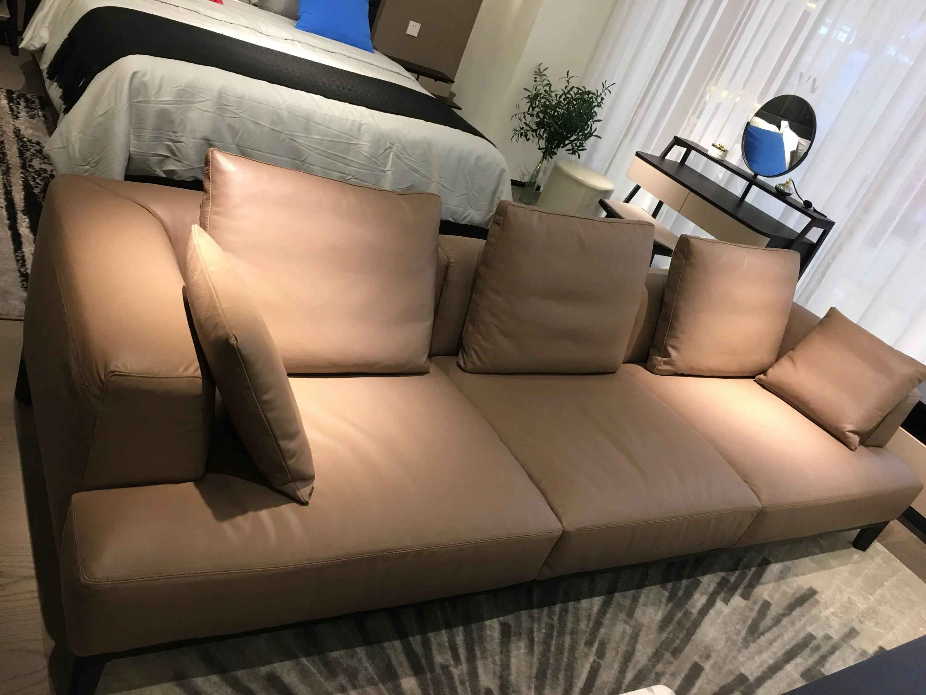 VJ1-1779 Sofa - Stylish Comfort for Modern Living Spaces