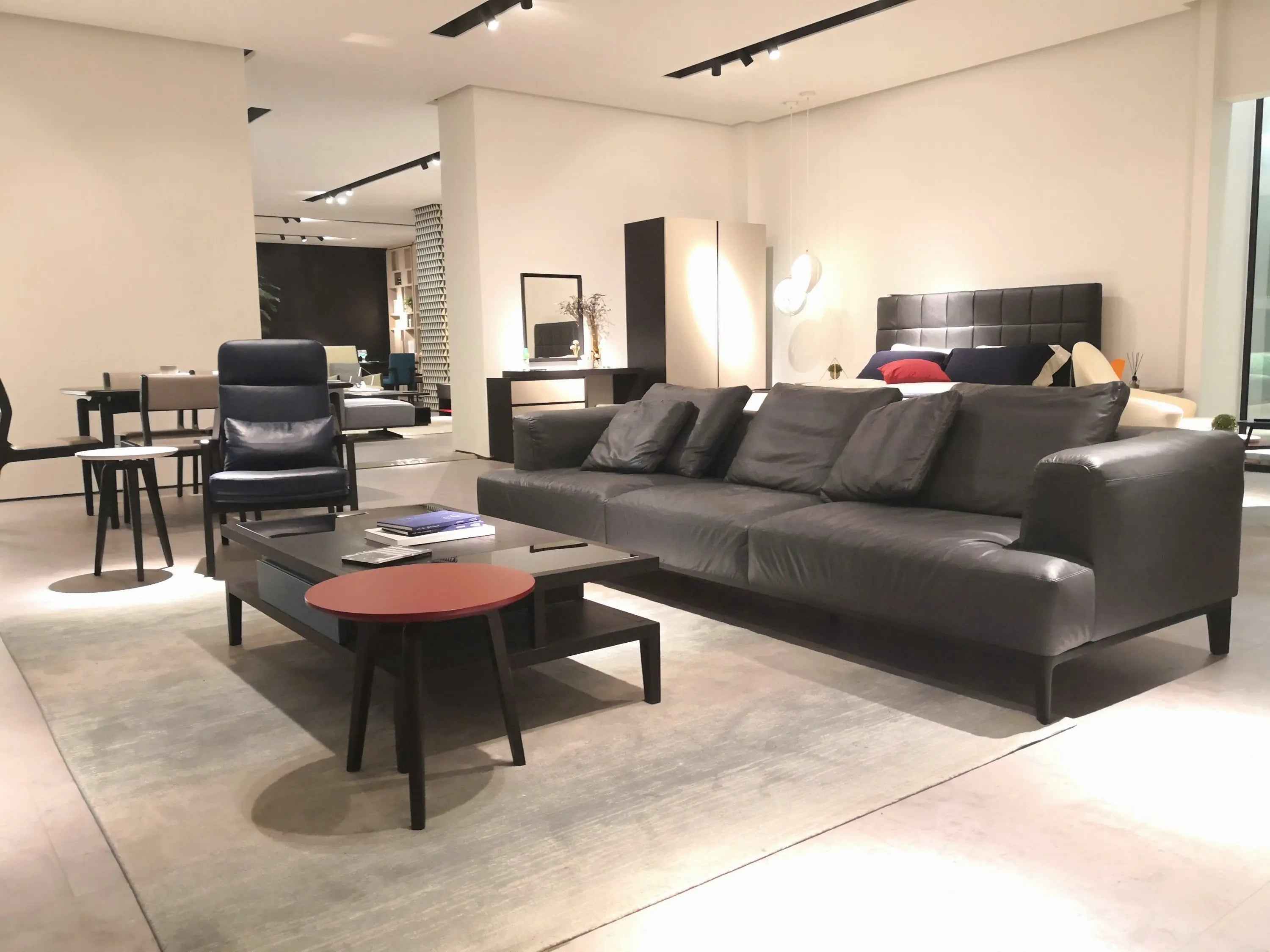 VJ1-1779 Sofa - Stylish Comfort for Modern Living Spaces