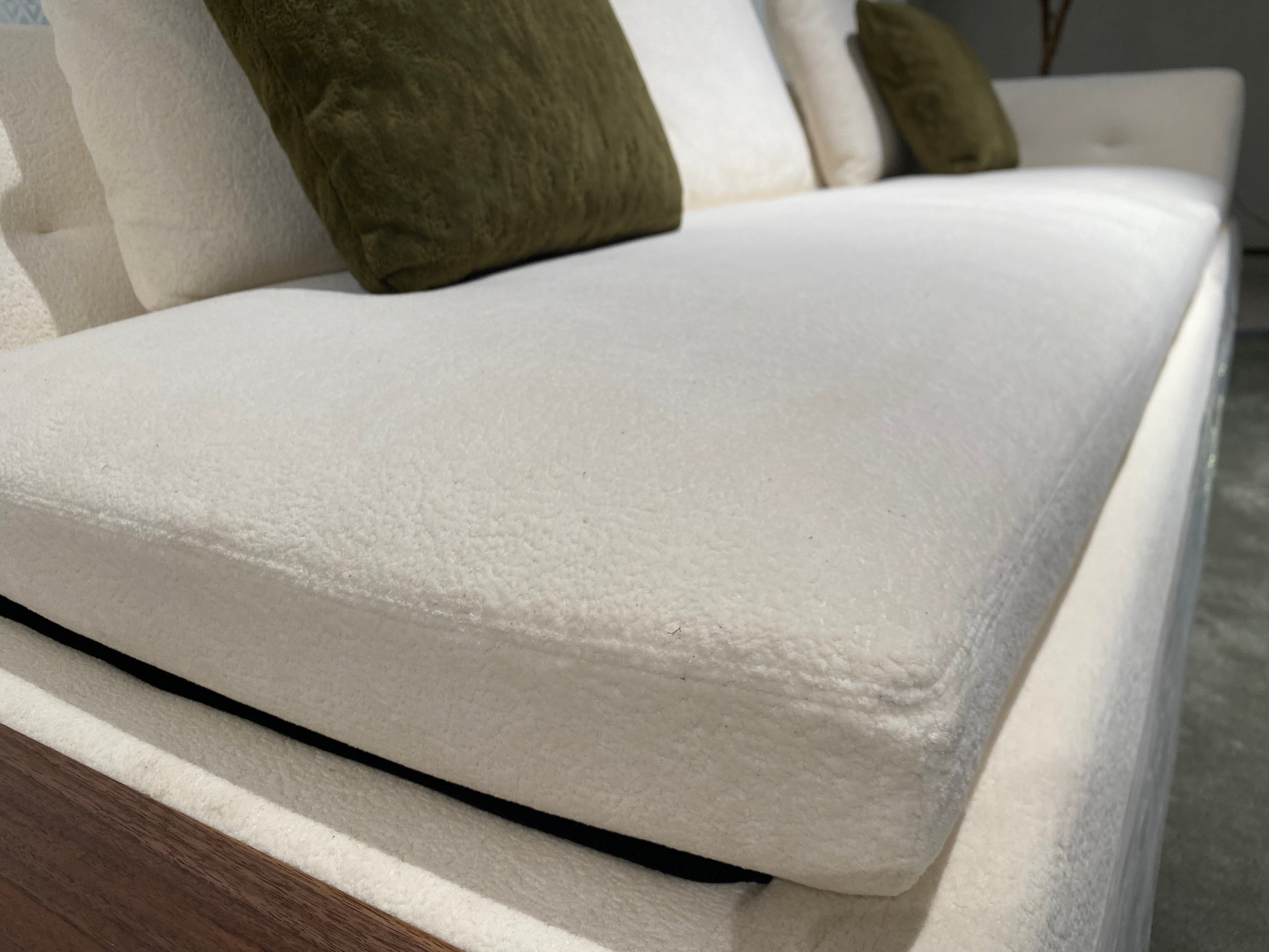 VJ2-2401 Combination Sofa Comfortable and soft to sit on - Chiuchiufurniture